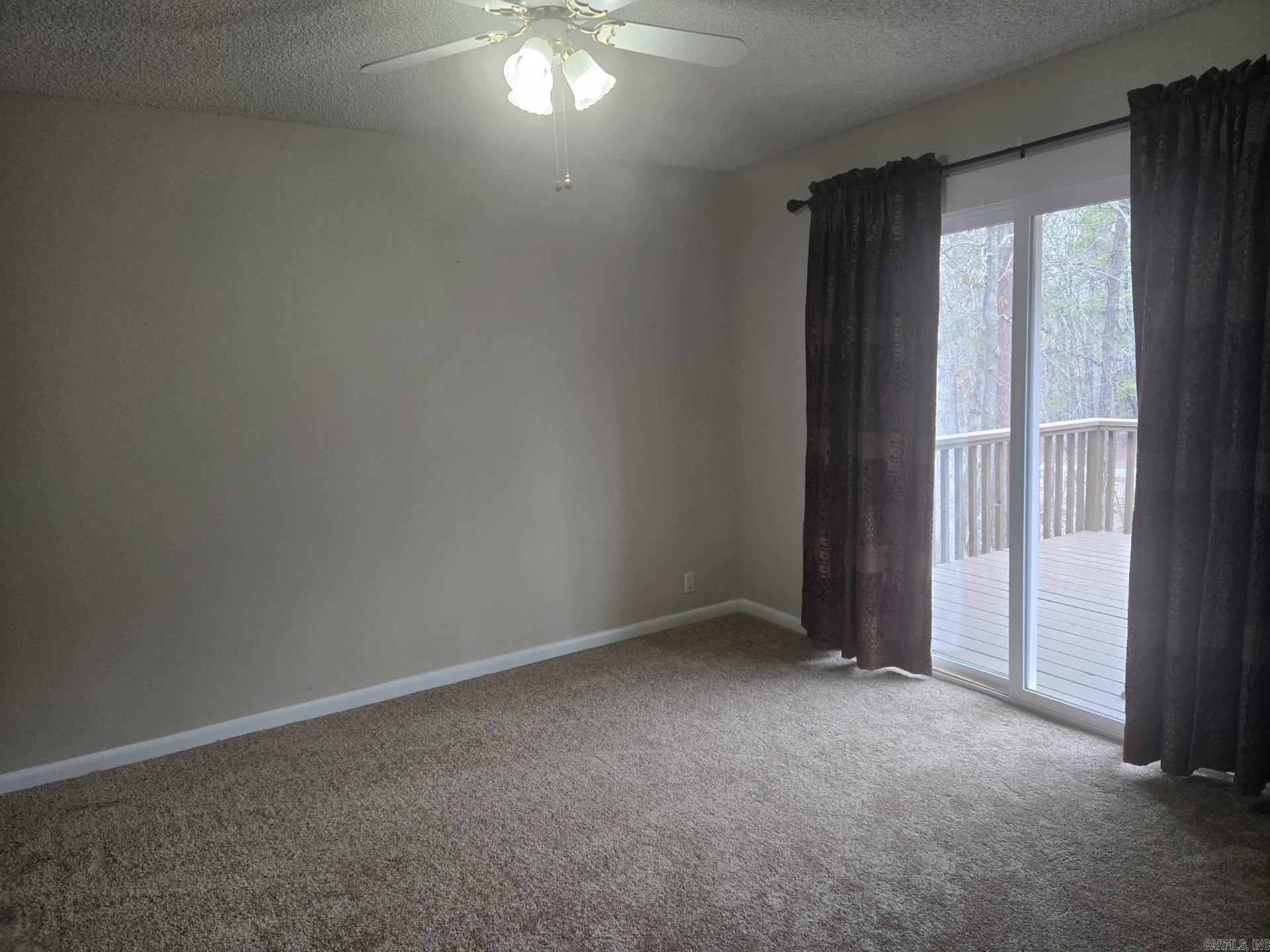 VALENCIA COURTS - Residential