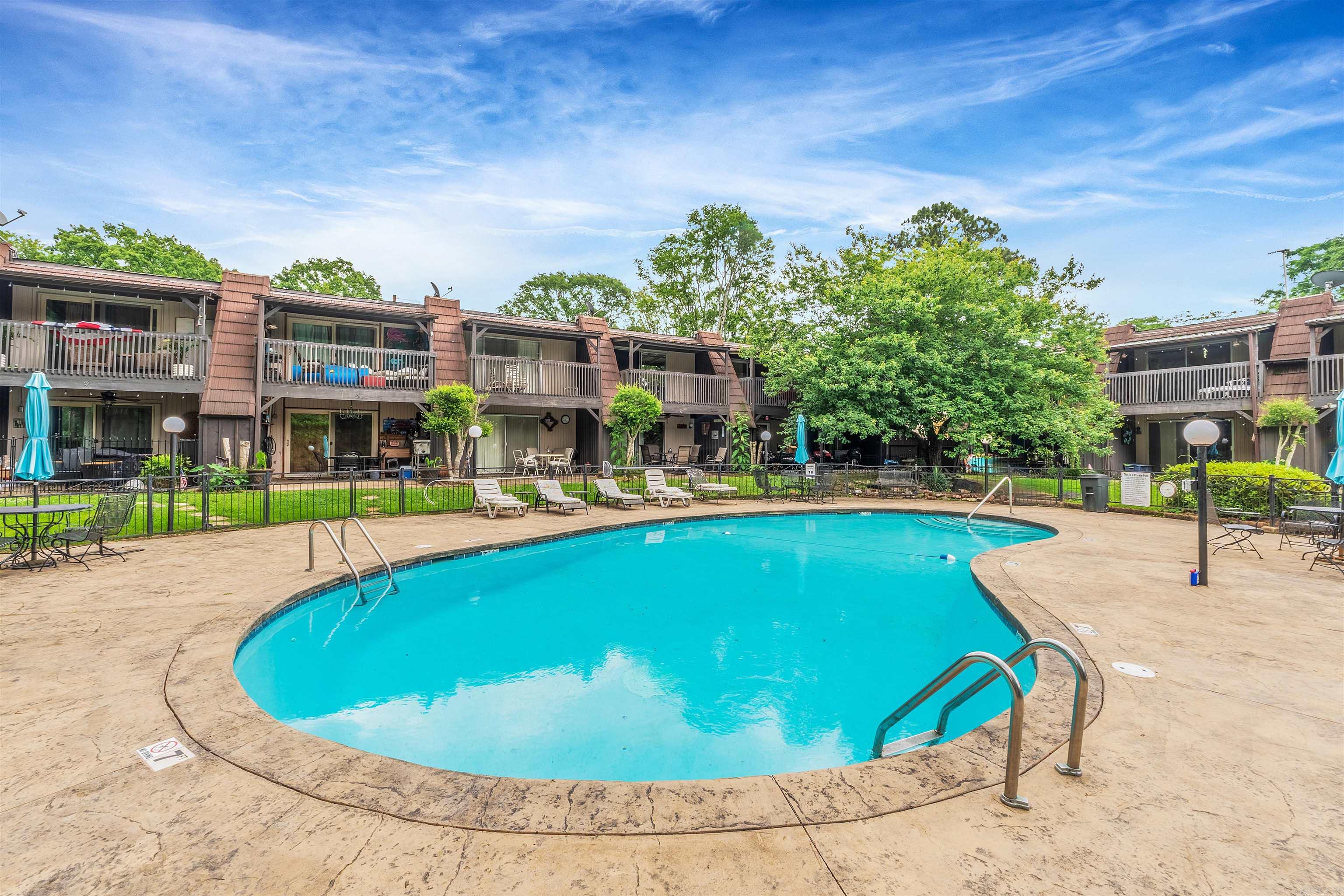 DISCOVERY BAY COLONY REG. - Residential