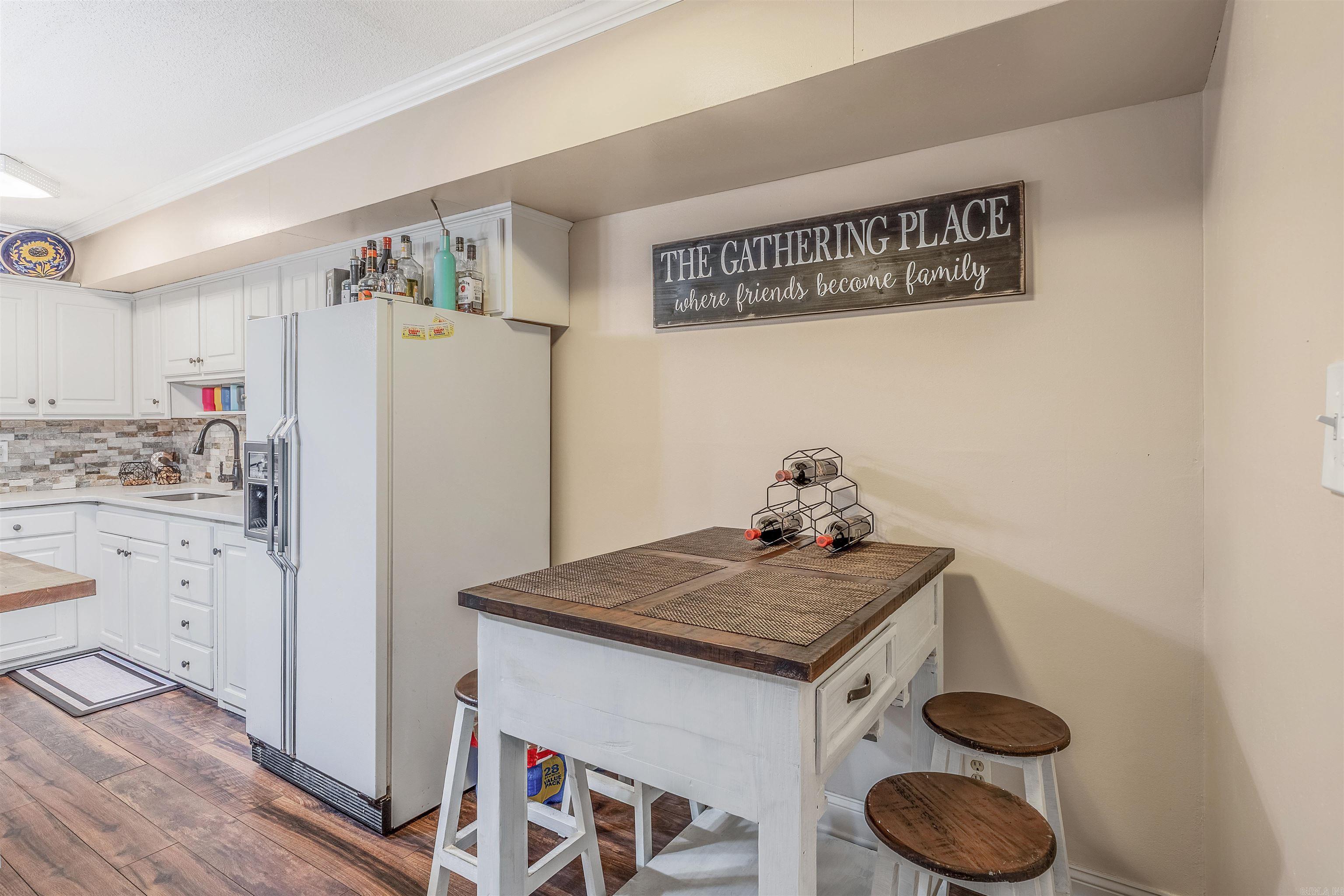 DISCOVERY BAY COLONY REG. - Residential