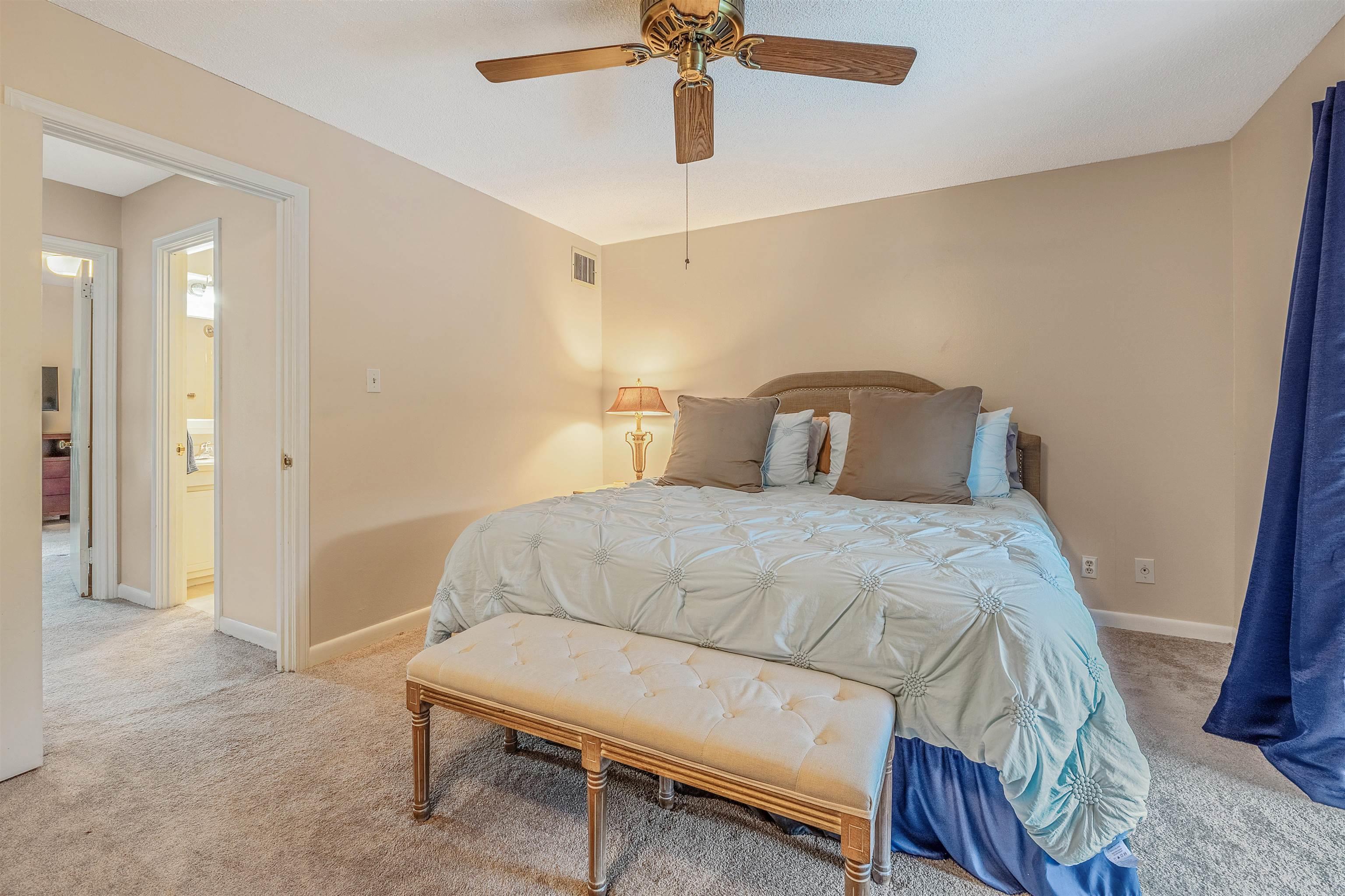 DISCOVERY BAY COLONY REG. - Residential