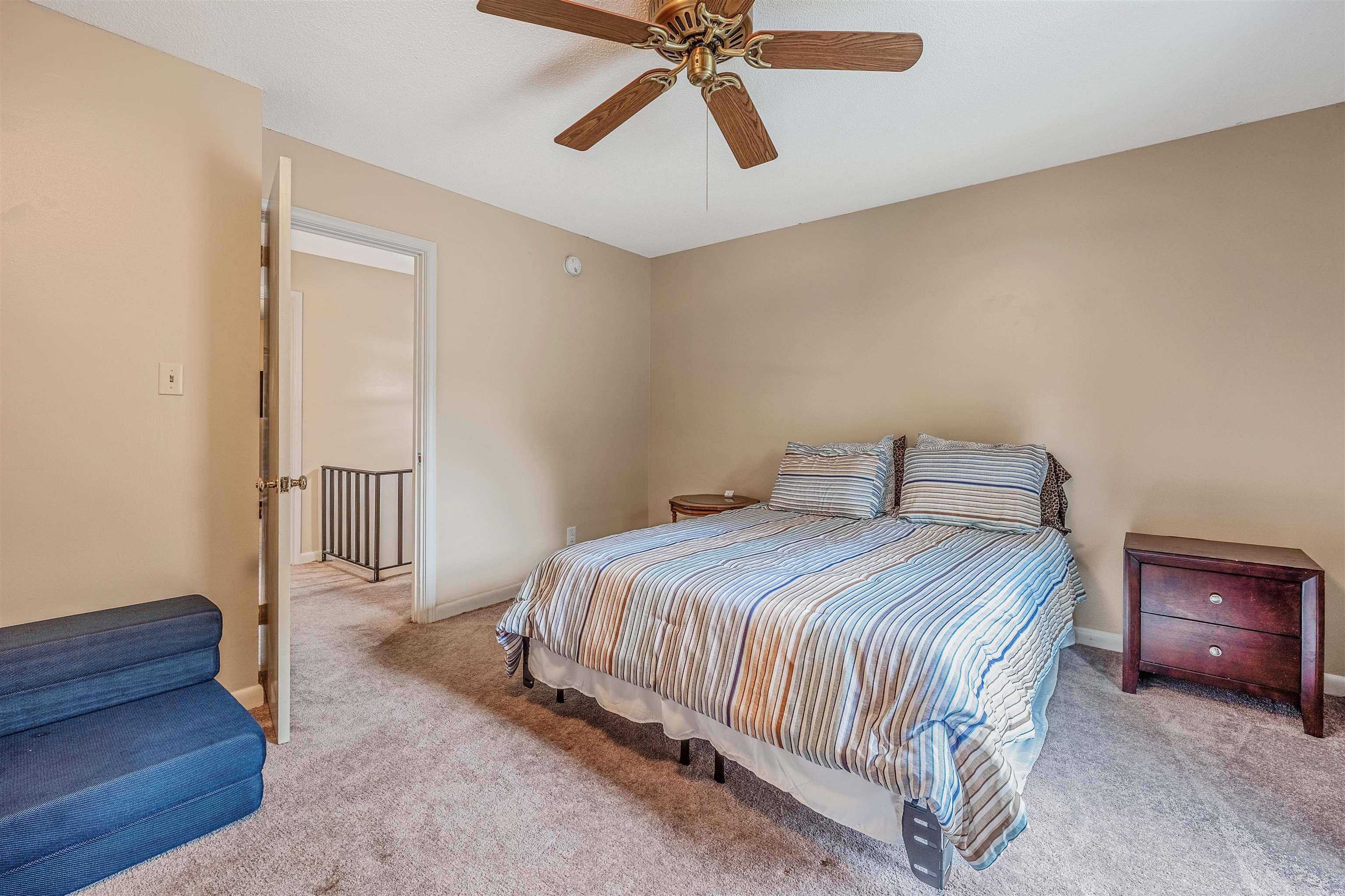 DISCOVERY BAY COLONY REG. - Residential