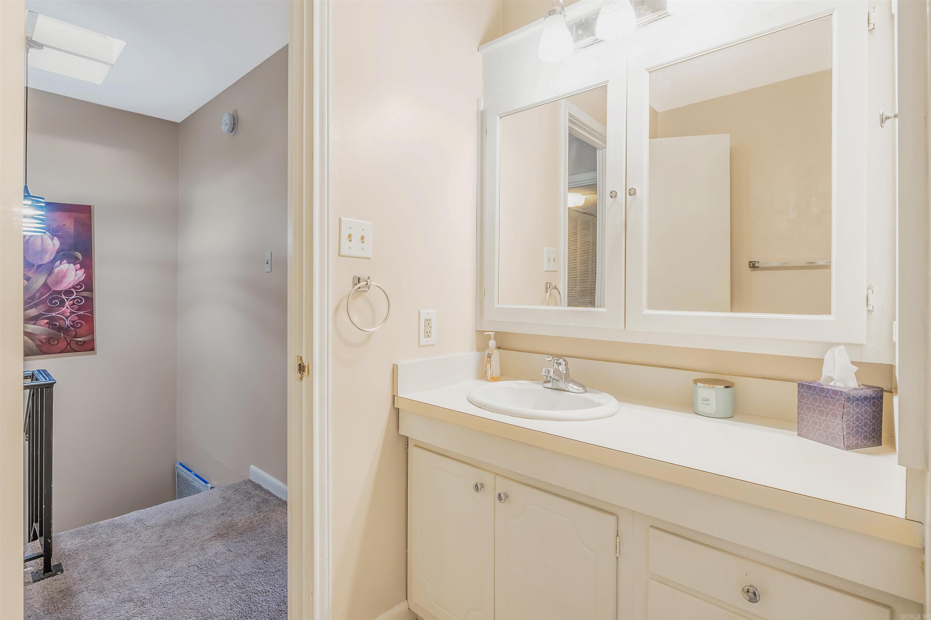 DISCOVERY BAY COLONY REG. - Residential