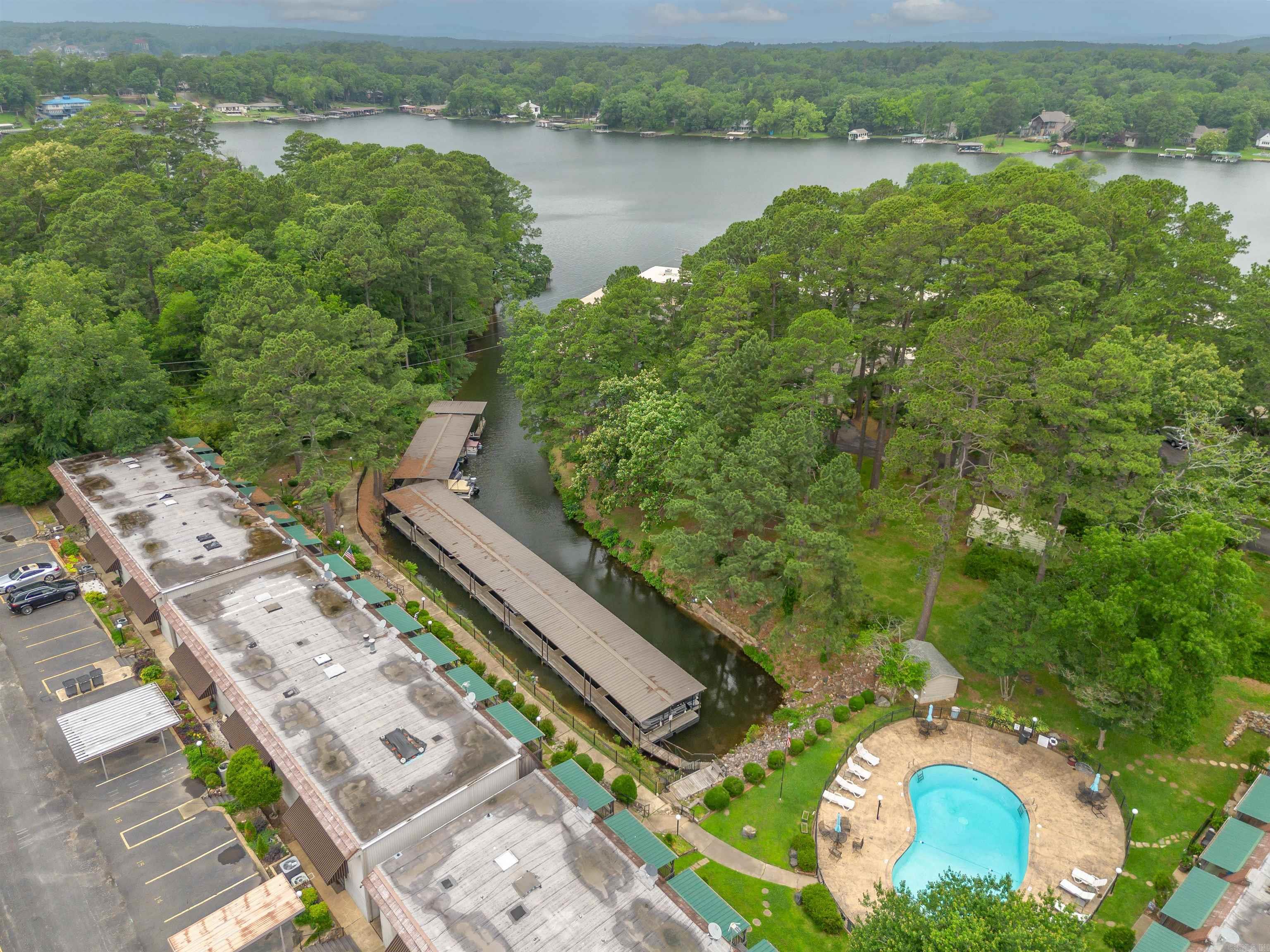 DISCOVERY BAY COLONY REG. - Residential