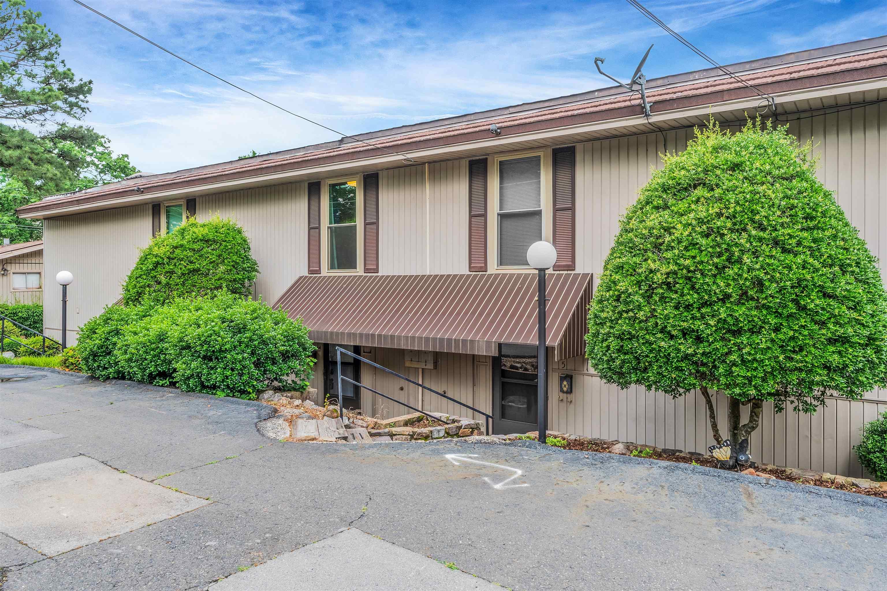 DISCOVERY BAY COLONY REG. - Residential