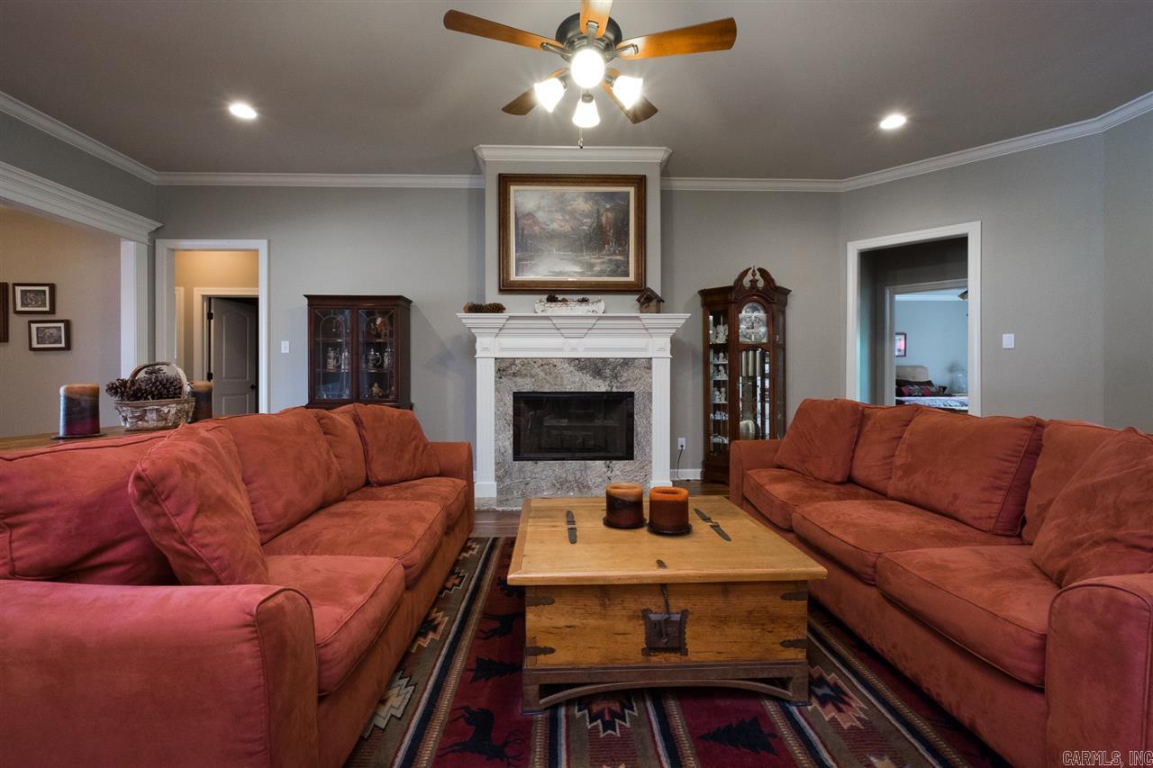 MAUMELLE VALLEY ESTATES - Residential