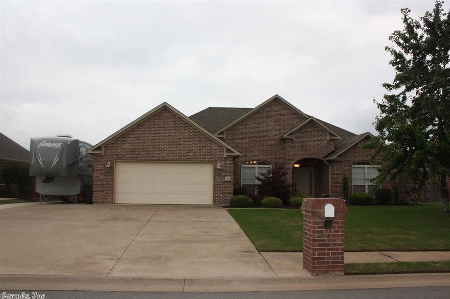 FREE LAKE VIEWS!!  Fish from your private dock! Beautiful views of the lake. 4 beds, Split plan. Open kitchen with granite and breakfast bar. Formal Dining room. Fridge stays! Pantry with pull-out drawers. Large laundry w/ folding counter. Master has jetted tub & shower seat. RV parking with 30 AMP and coaxl cable. Watch the sun set from deck or covered porch. Sockets in soffits... great for holiday lights! Motion lights out back. Playset & shed stay! Enjoy area activities: egg hunts, fishing derby.