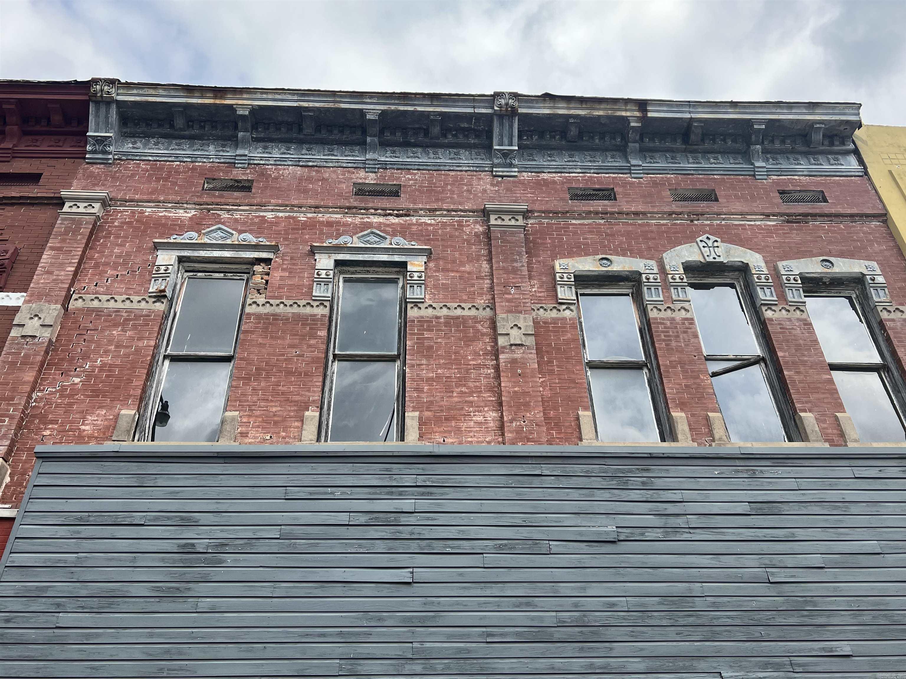 Old Town - Commercial Sale