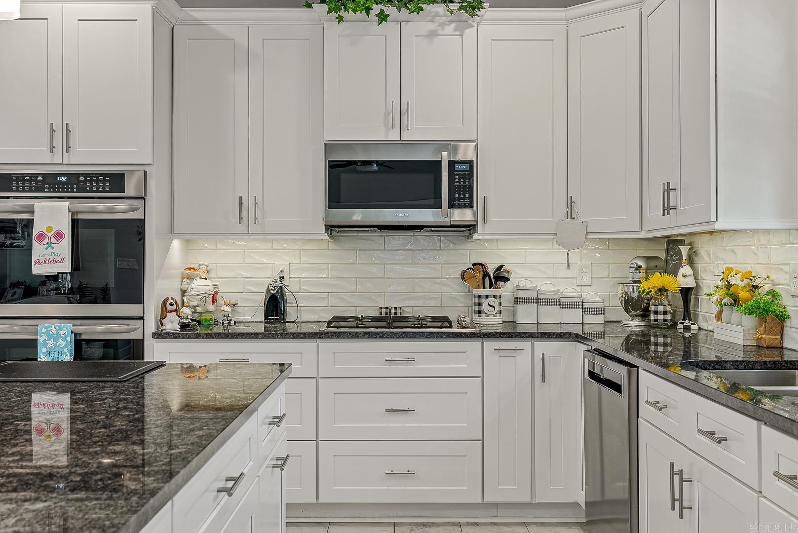 SILO RIDGE ESTATES - Residential