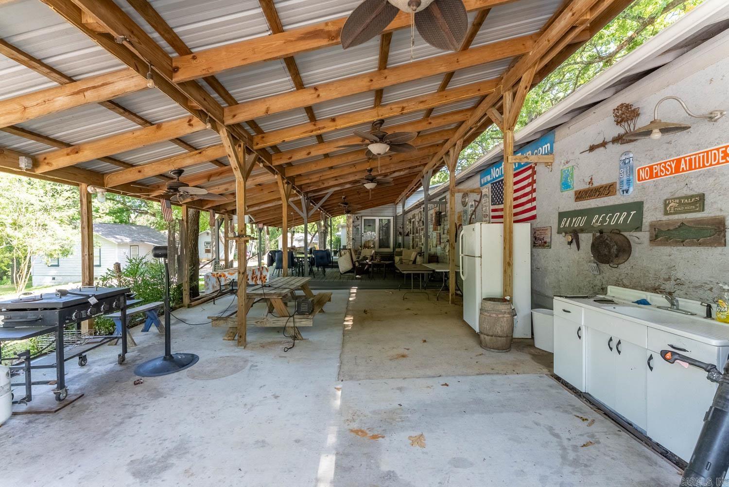 Metes & Bounds - Commercial Sale