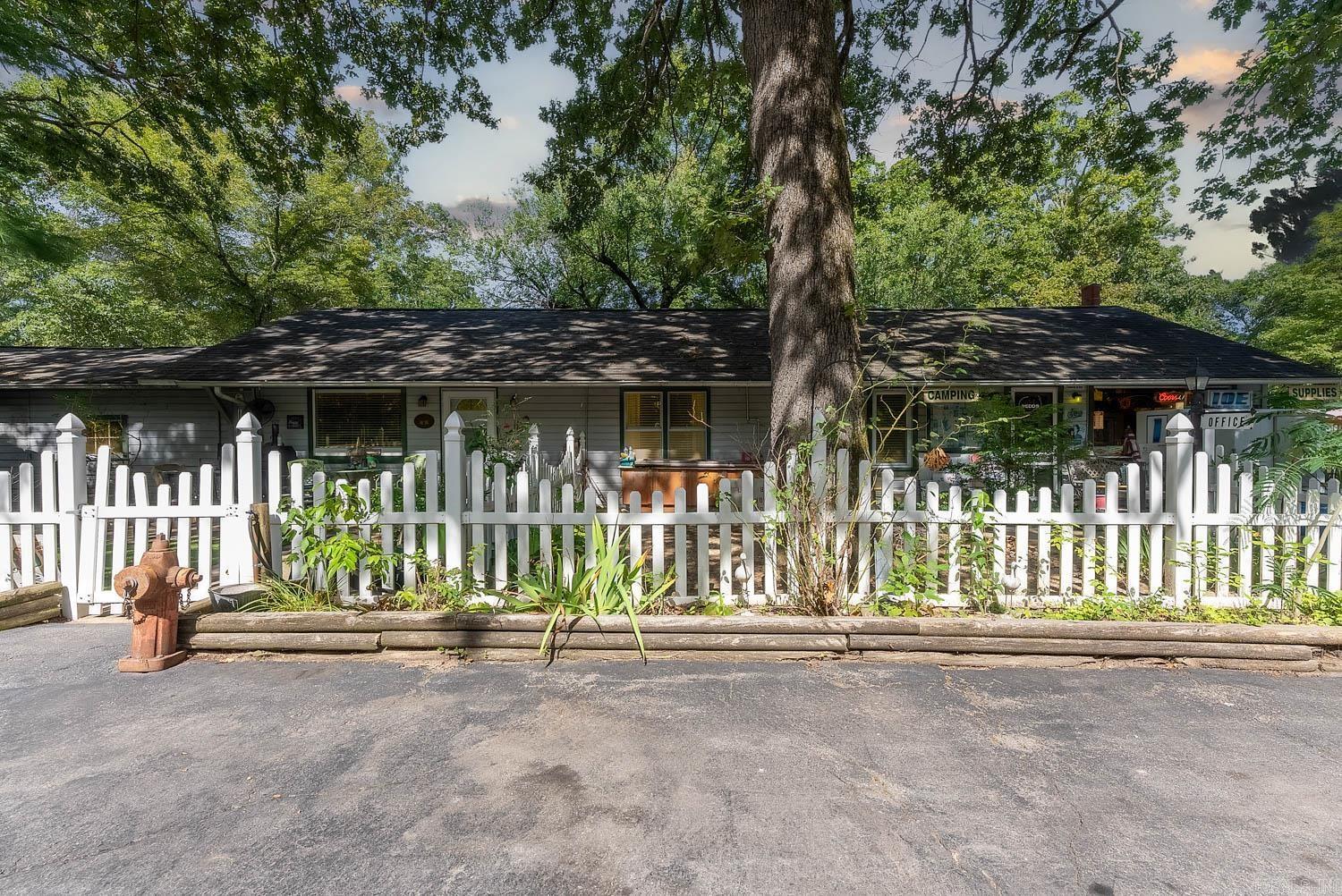 Metes & Bounds - Commercial Sale