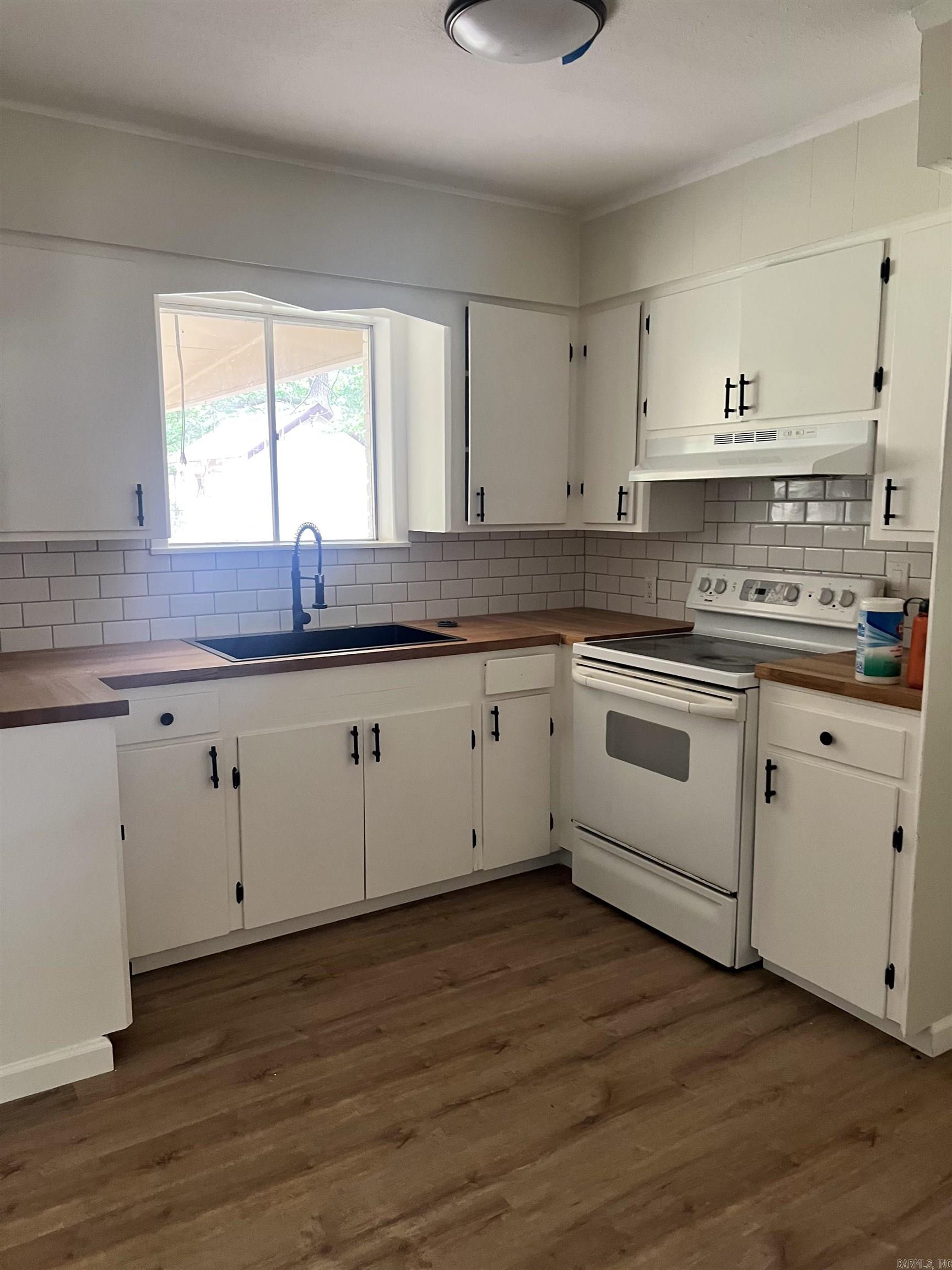 LANGHORN REV. - Residential