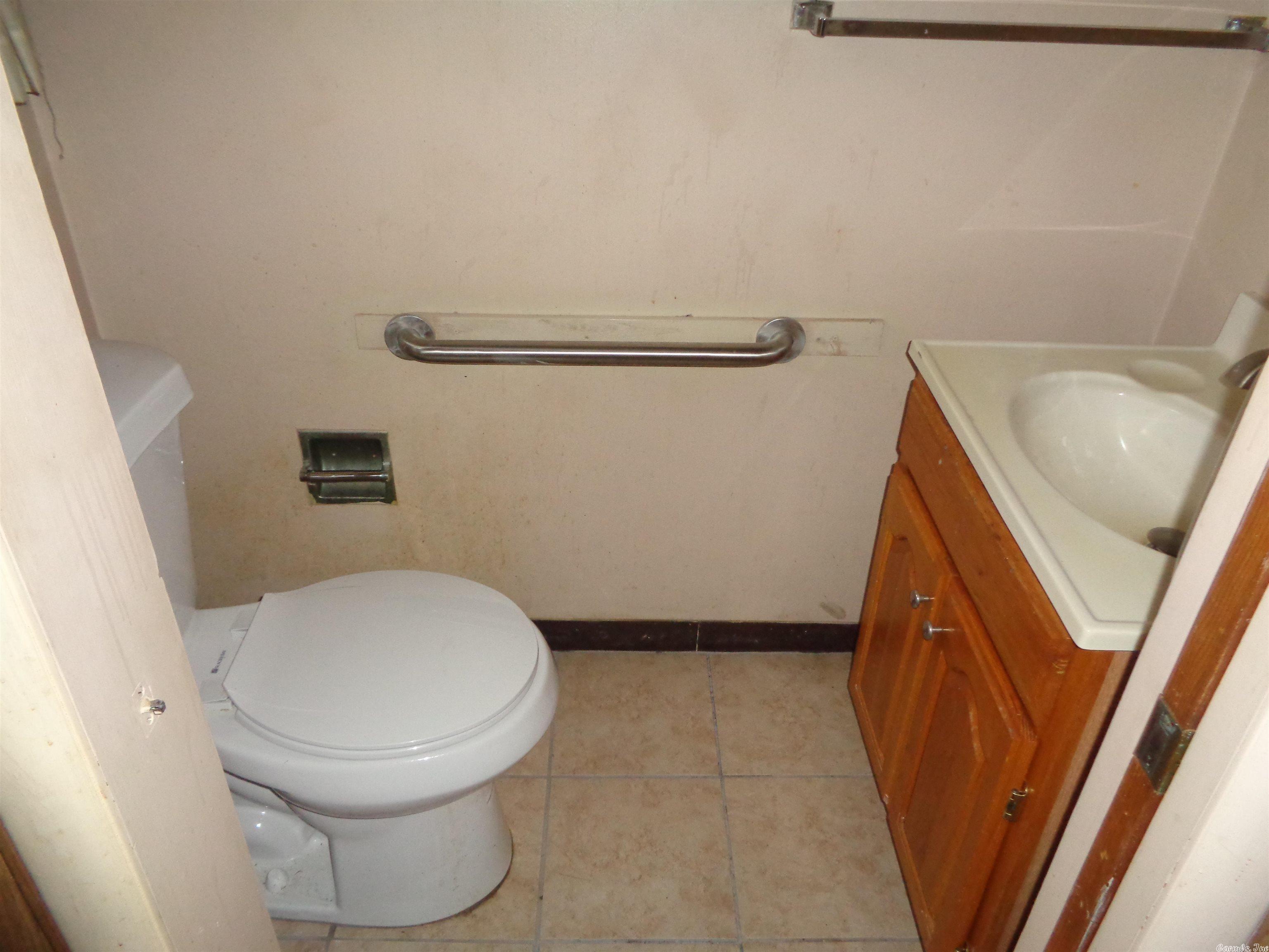 Adams Replat No 1 - Residential Lease