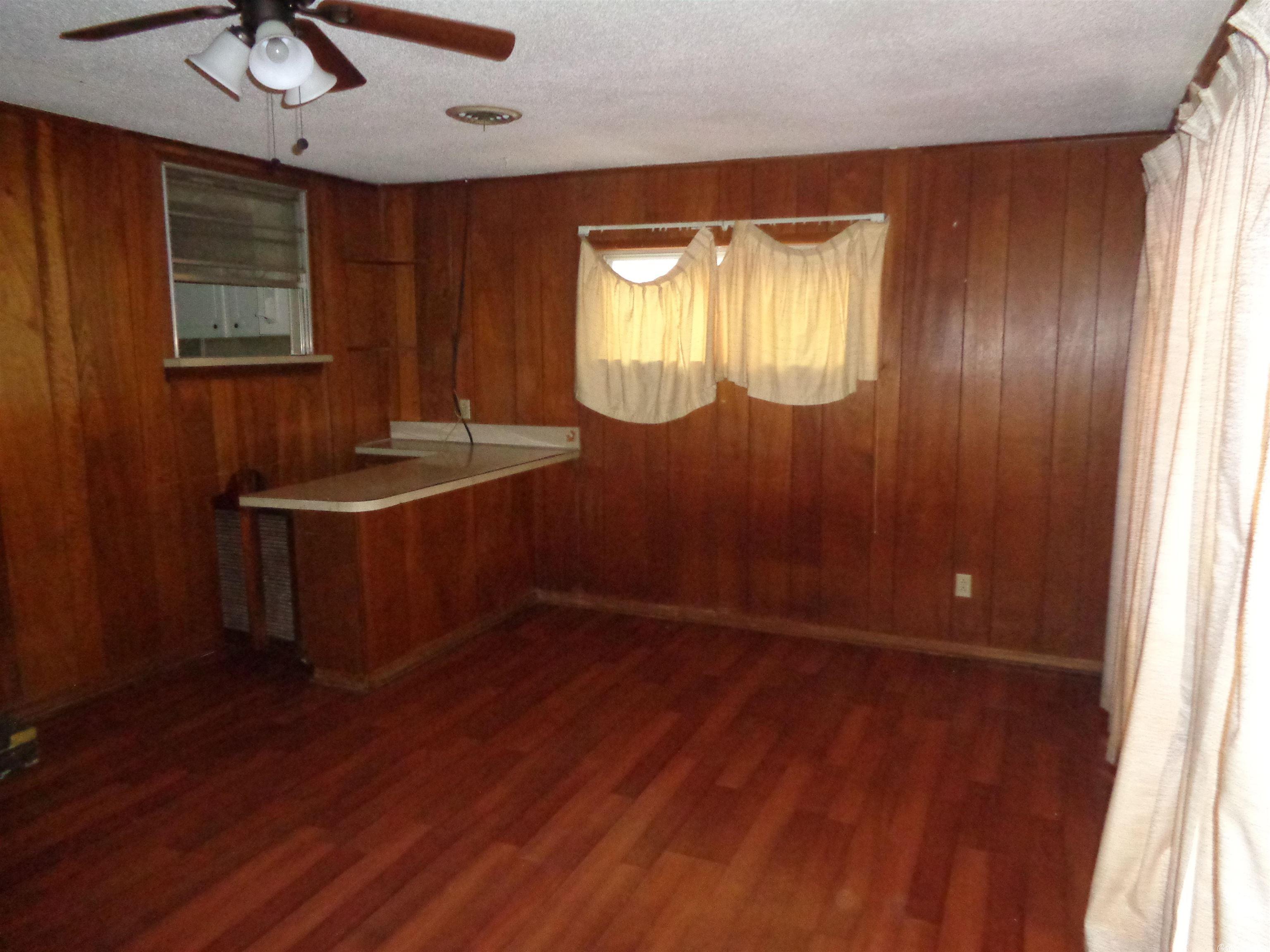 Adams Replat No 1 - Residential Lease