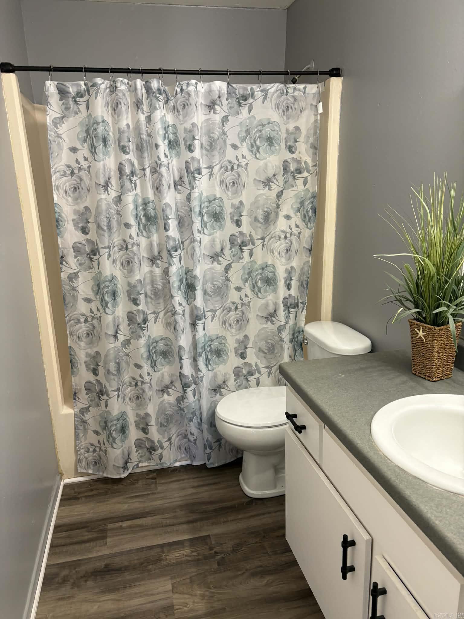 MEADOWLARK - Residential