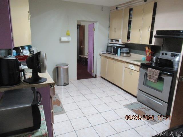 Clinton Original - Commercial Sale