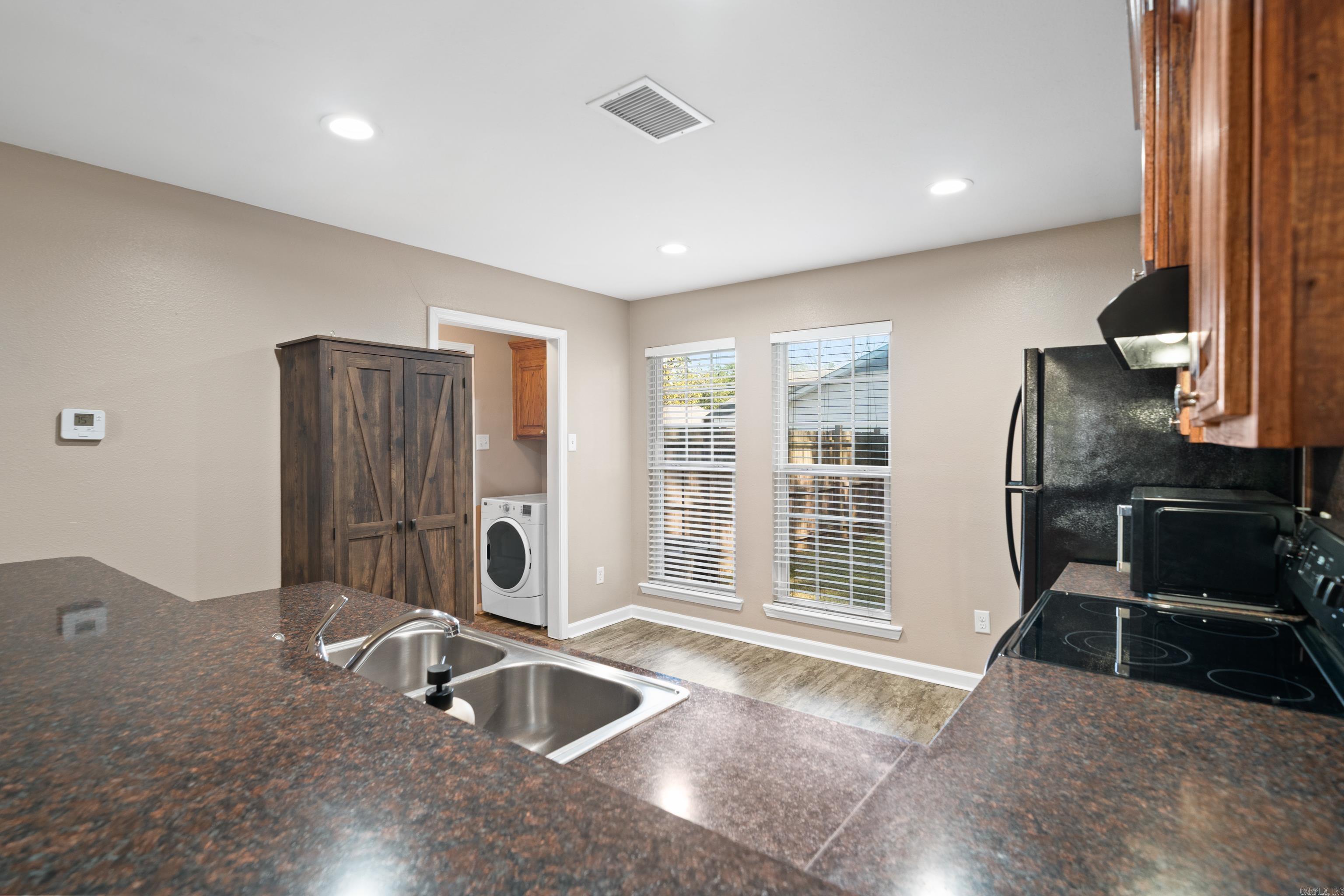 PINE GROVE - Residential