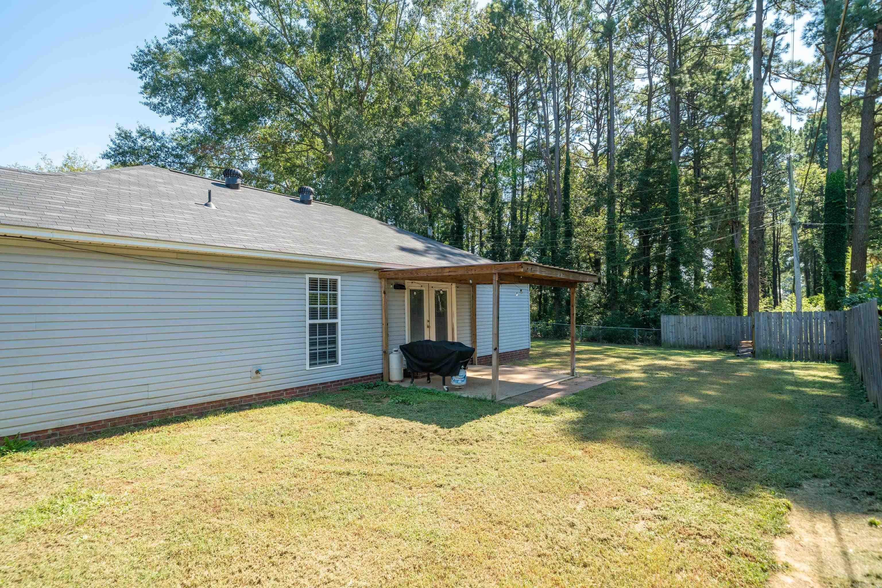 PINE GROVE - Residential