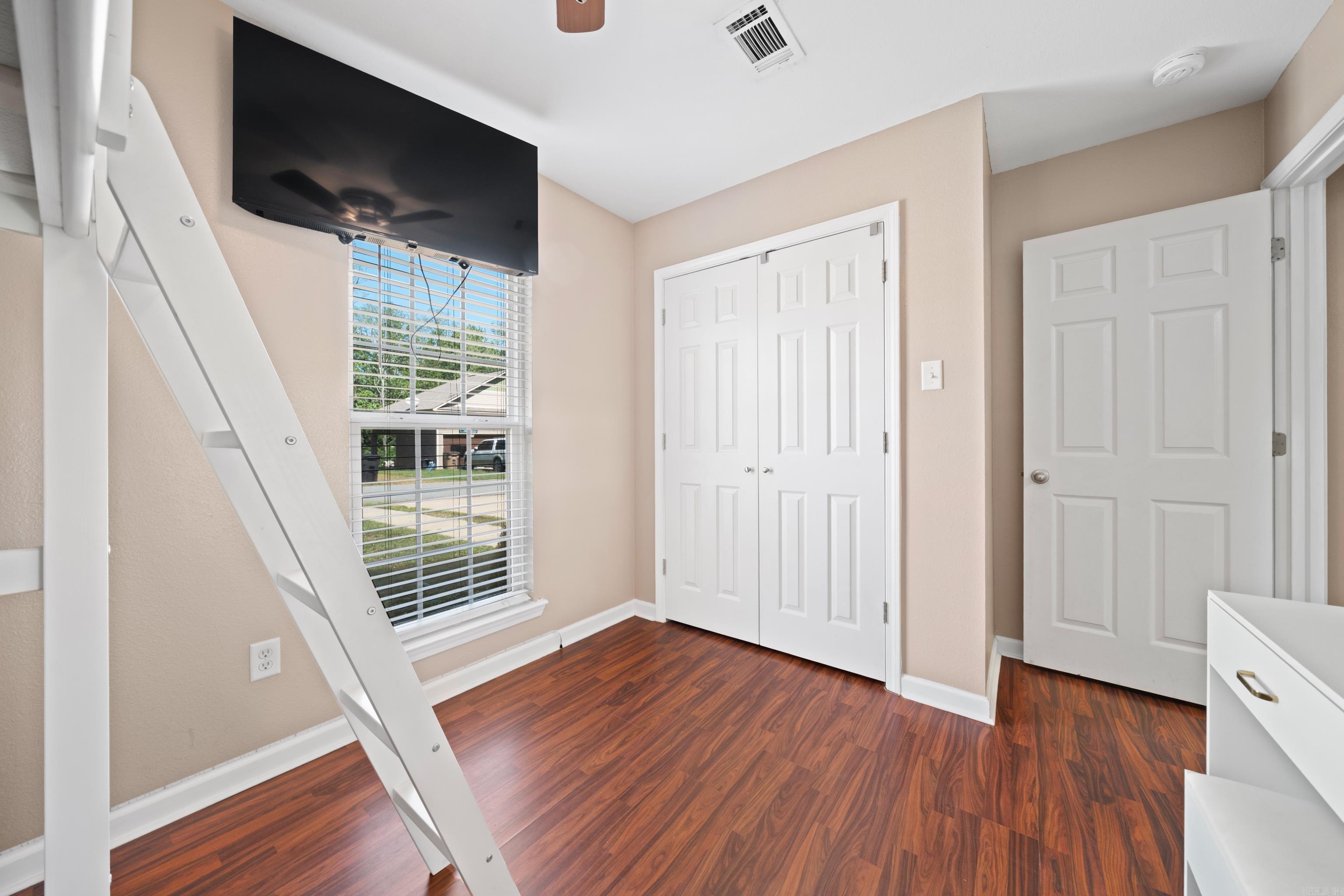 PINE GROVE - Residential