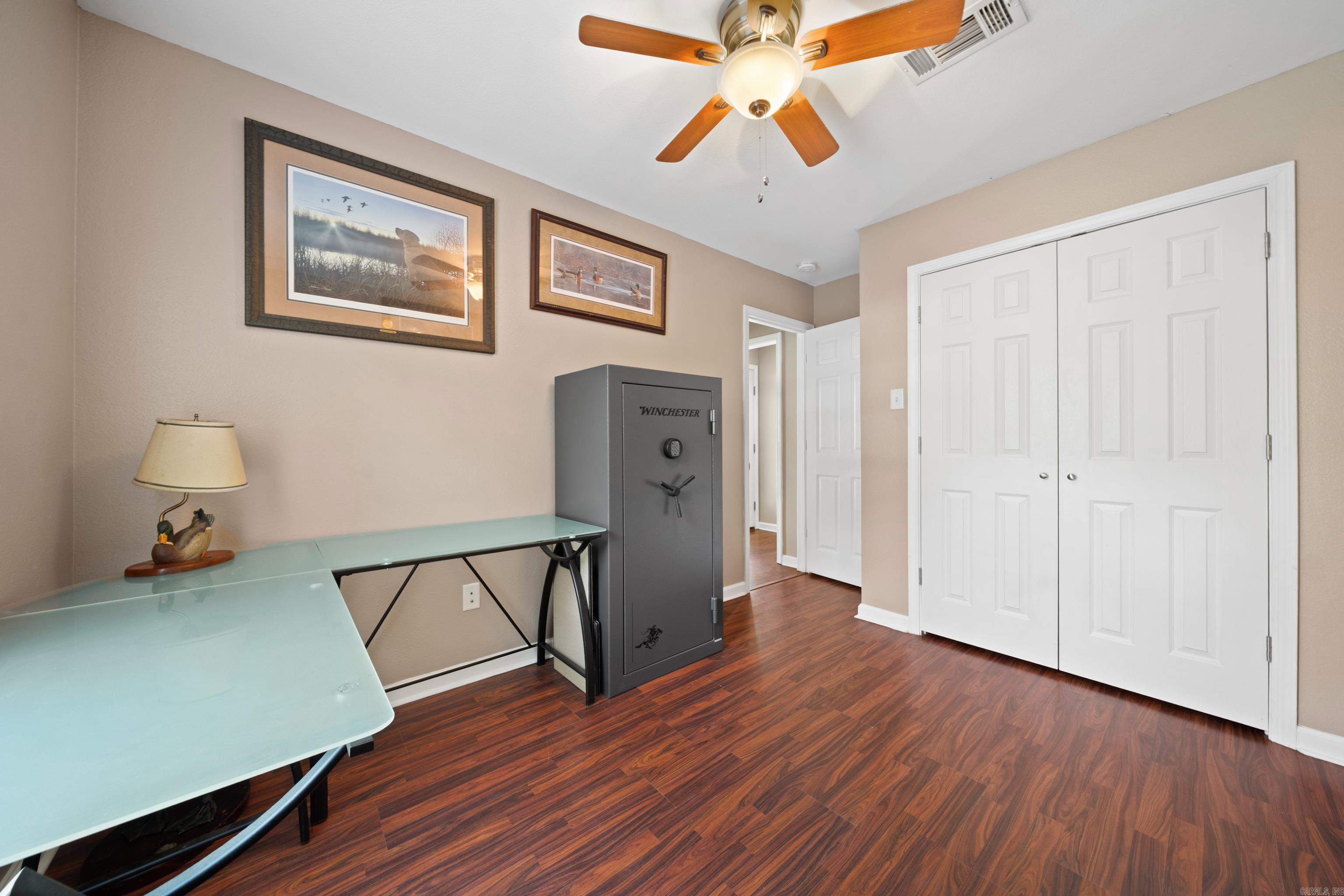 PINE GROVE - Residential