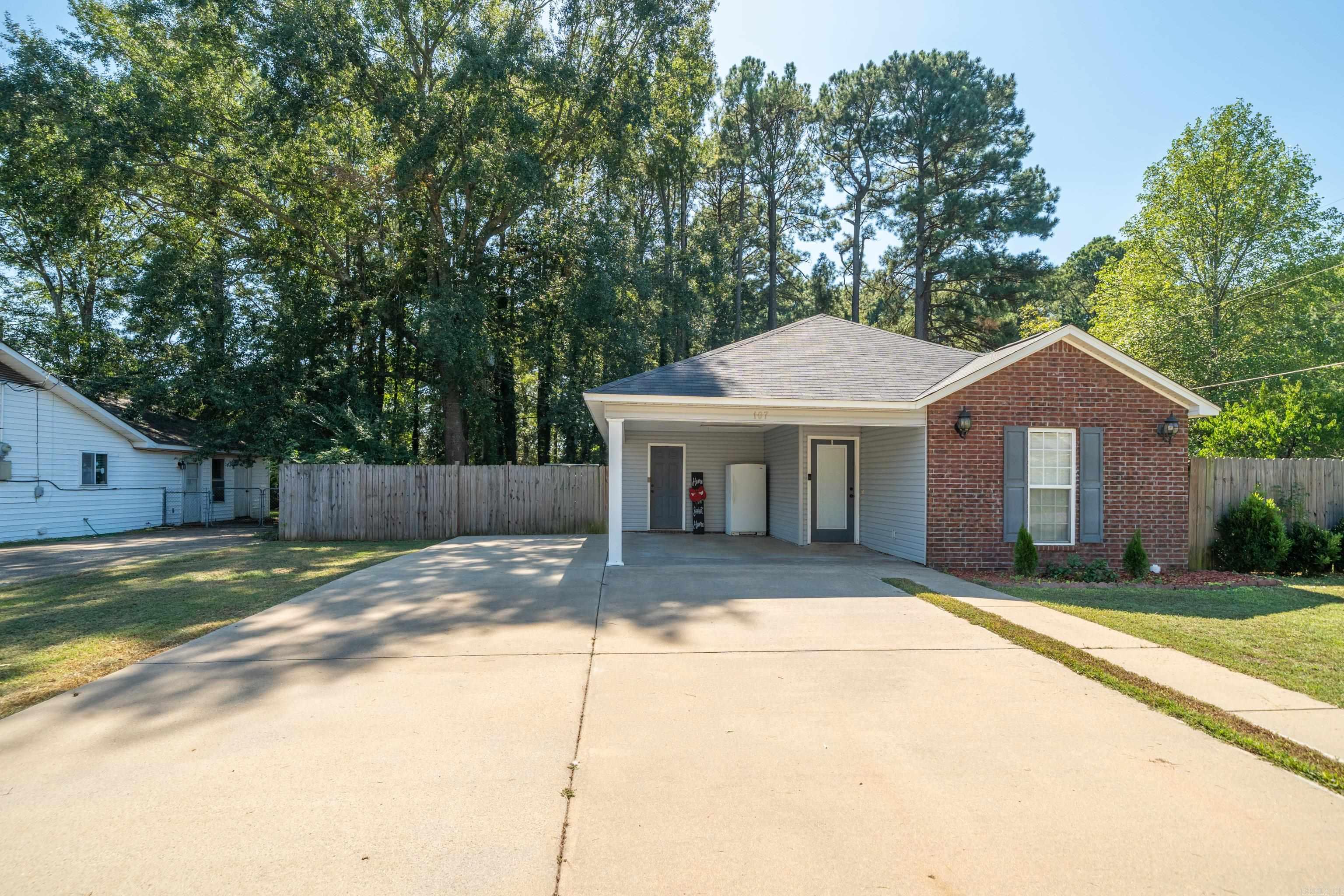 PINE GROVE - Residential