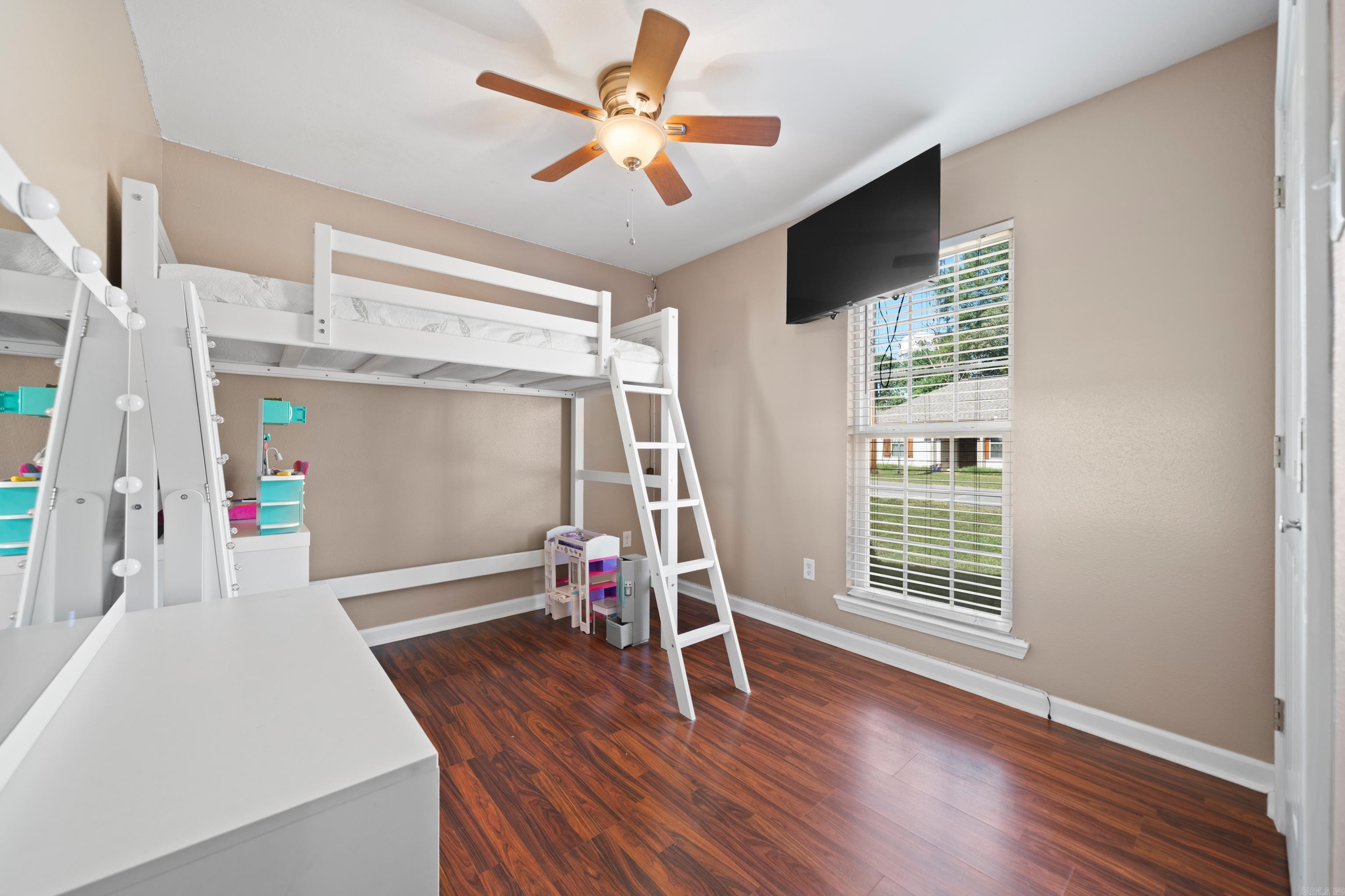 PINE GROVE - Residential