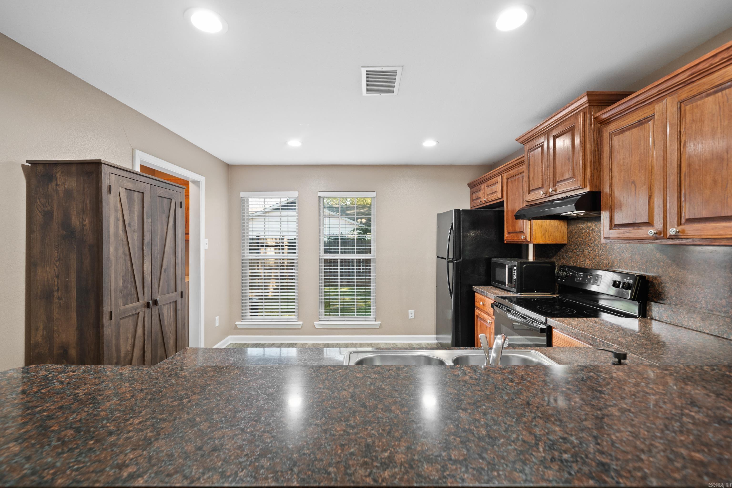 PINE GROVE - Residential