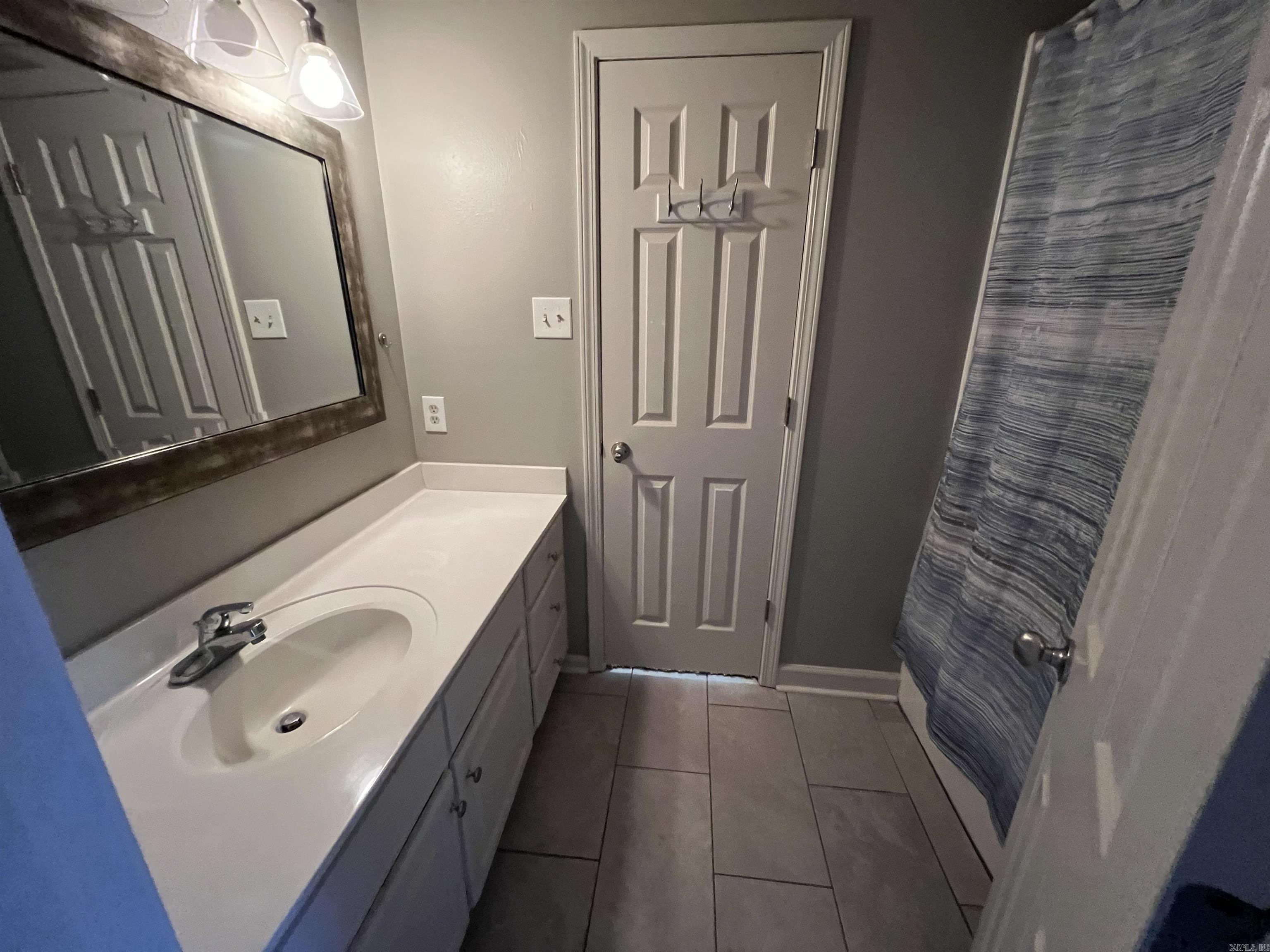 Longhills Village - Residential Lease