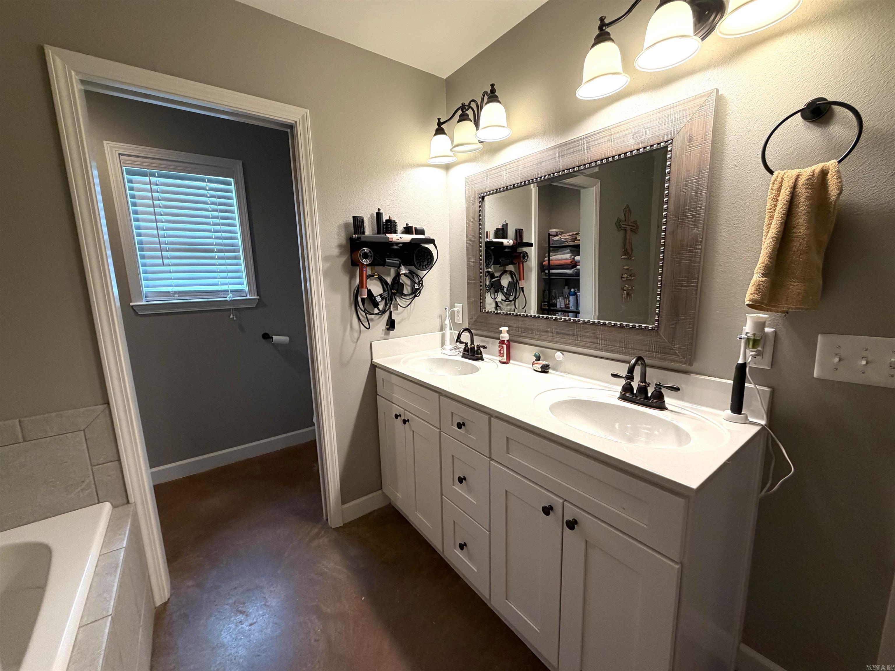 LAUREL COURT SUBDIVISION - Residential