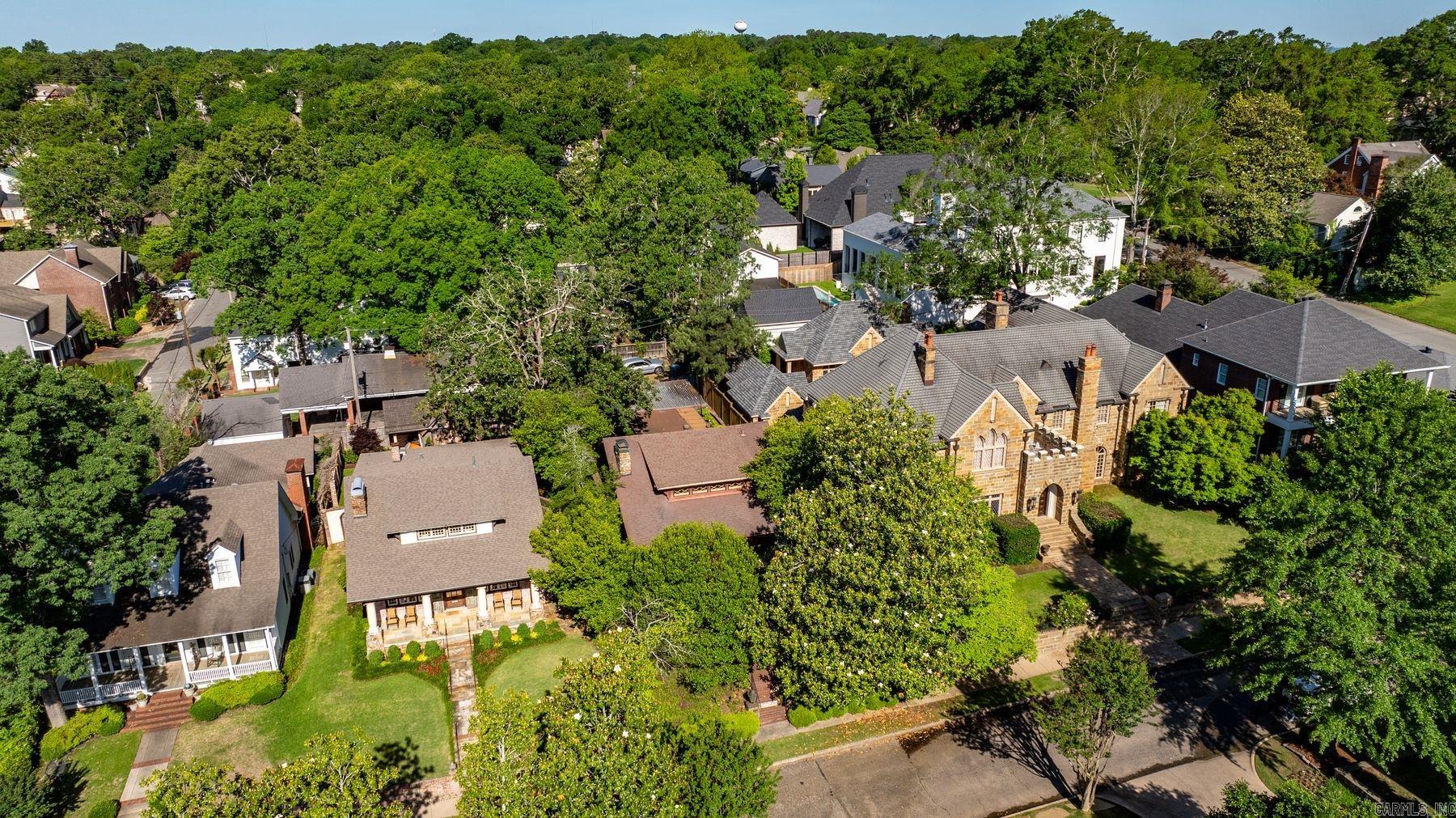 COUNTRY CLUB HGTS - Residential