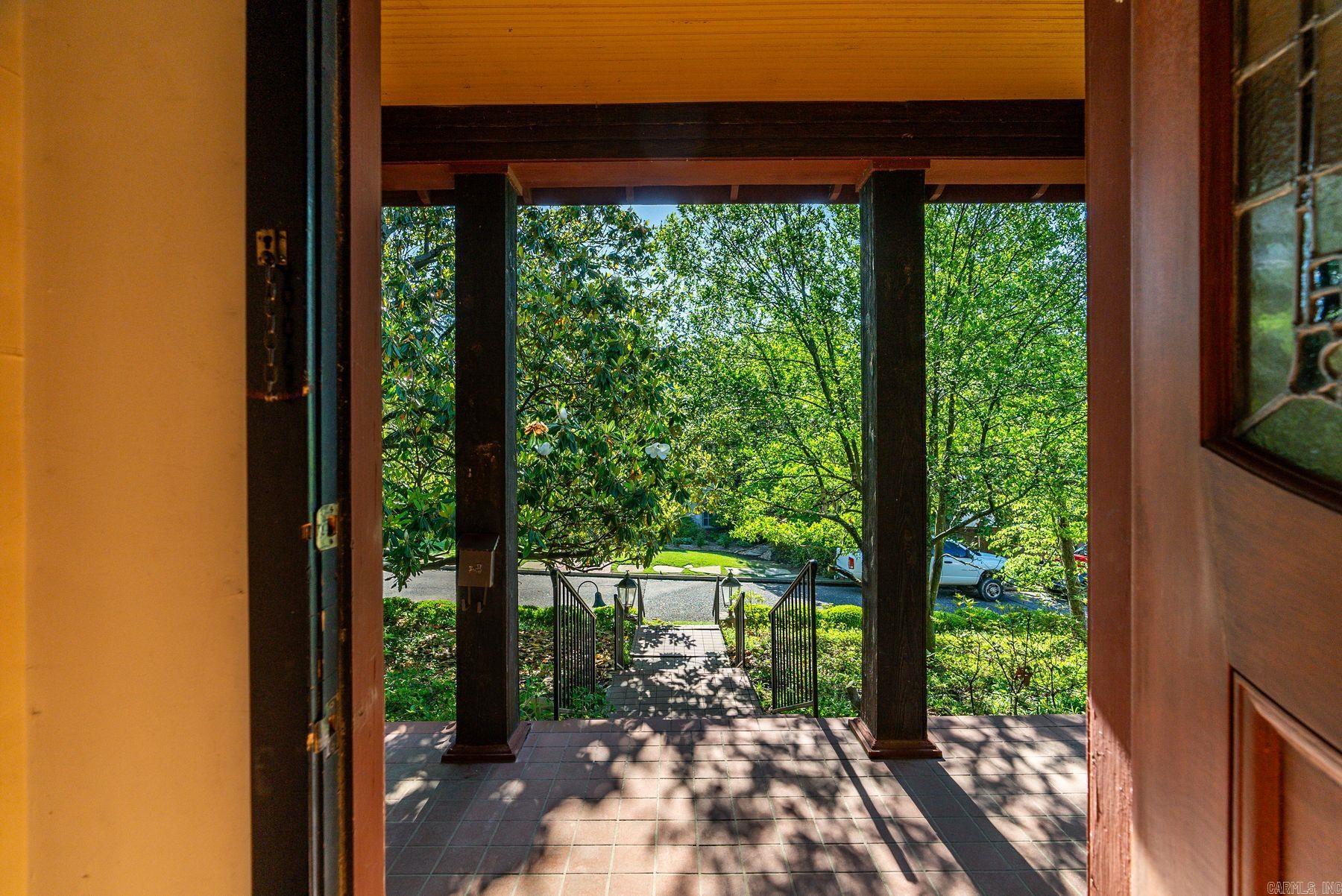COUNTRY CLUB HGTS - Residential