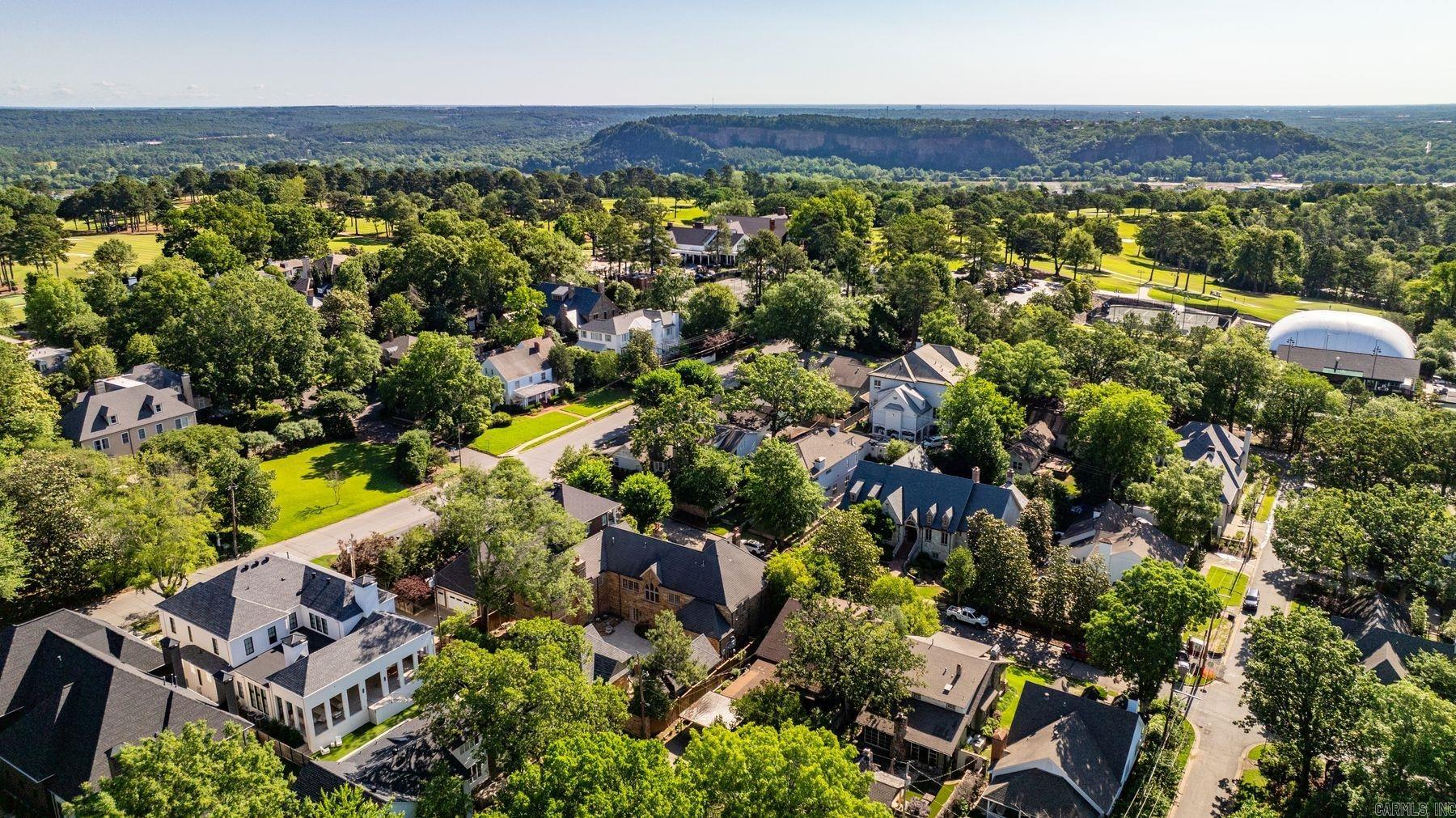 COUNTRY CLUB HGTS - Residential