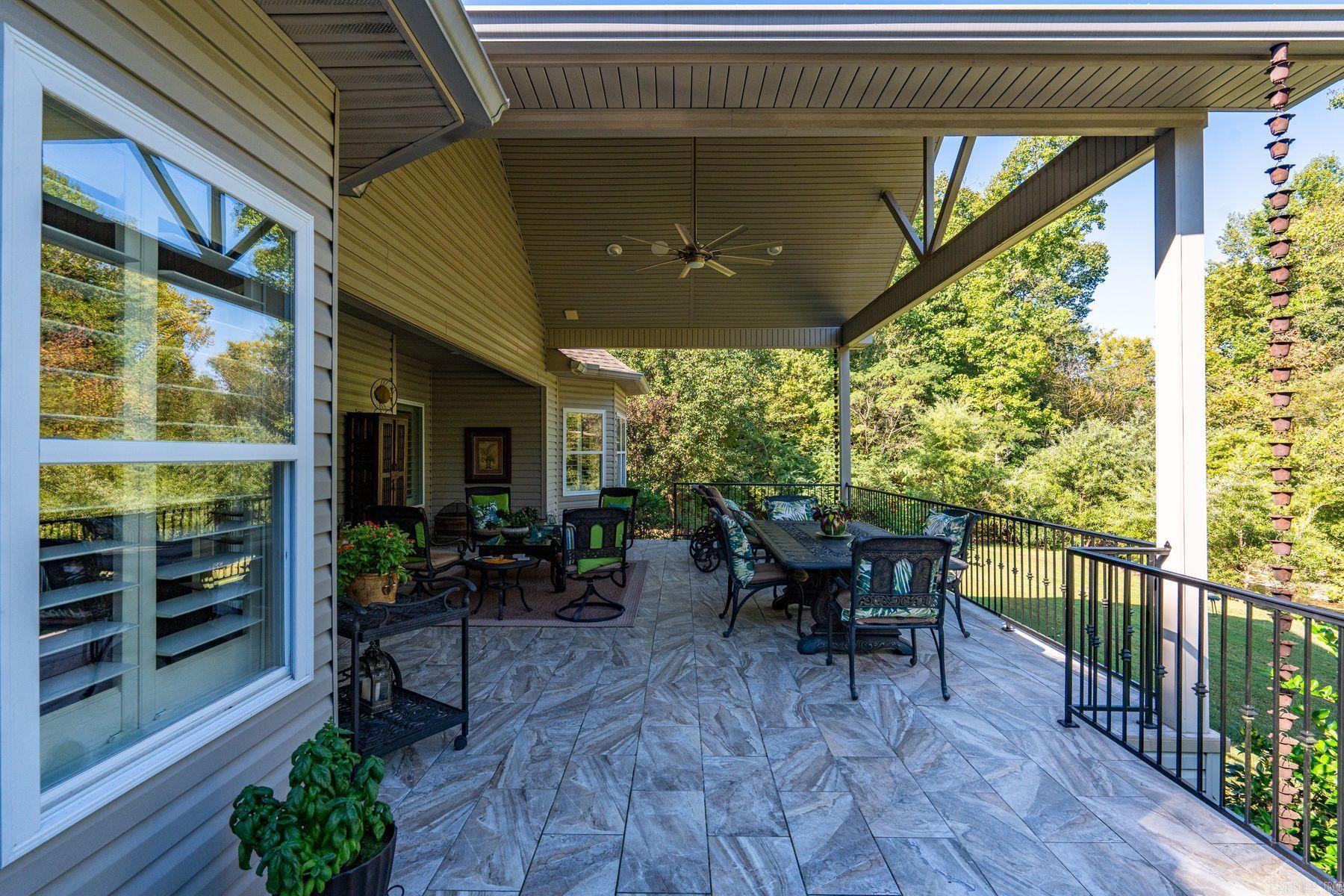 EAGLE ROCK - Residential