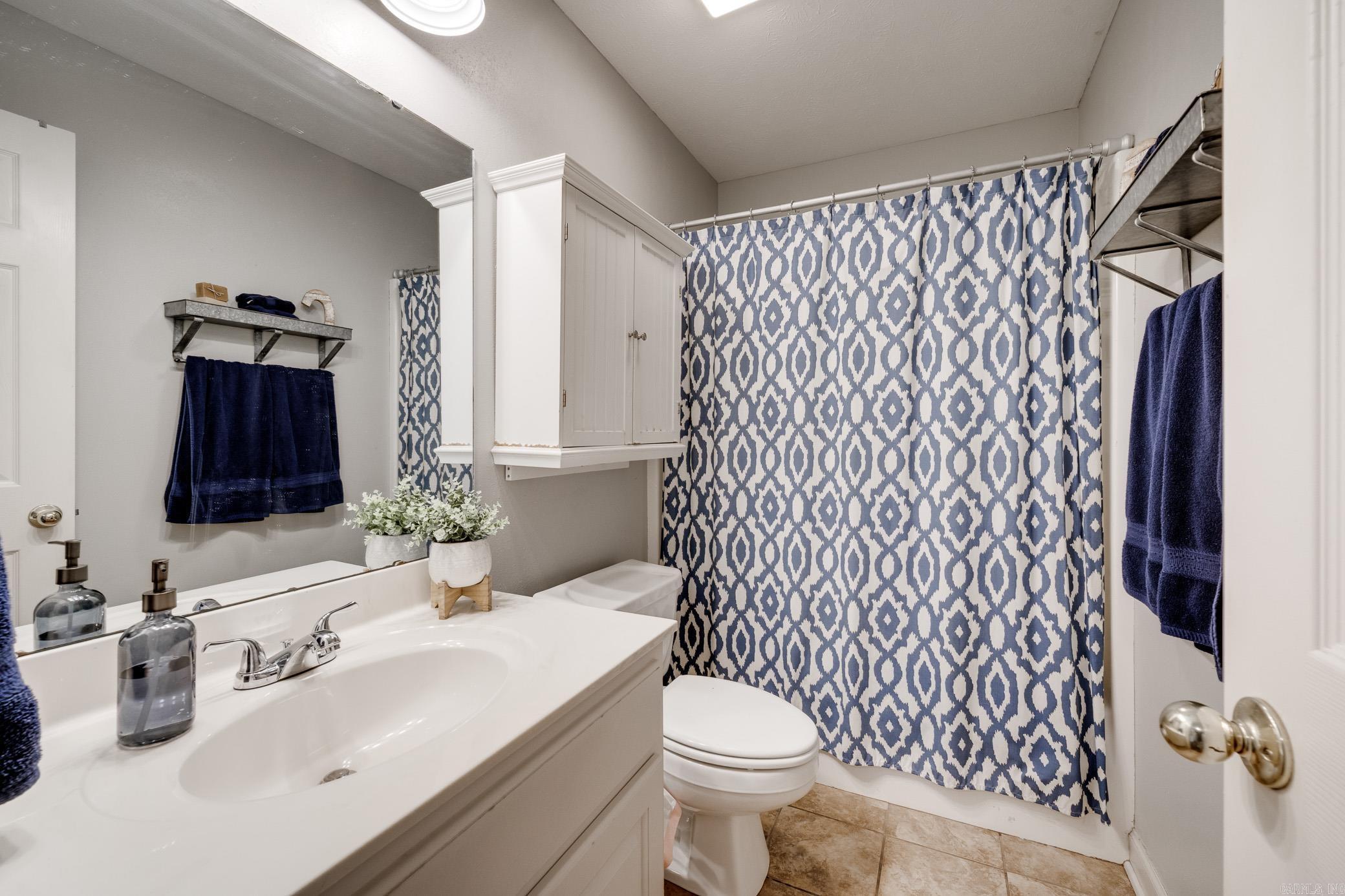 NORTHLAKE - Residential