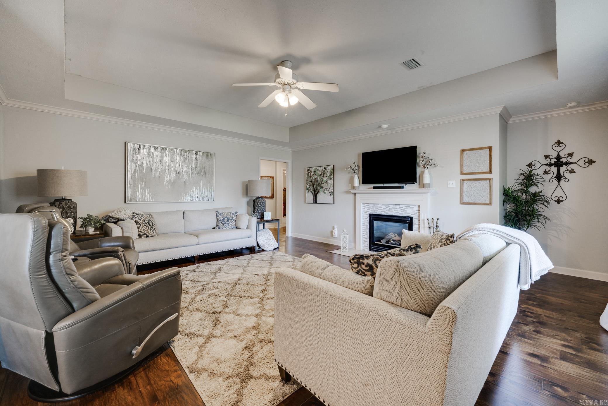 NORTHLAKE - Residential