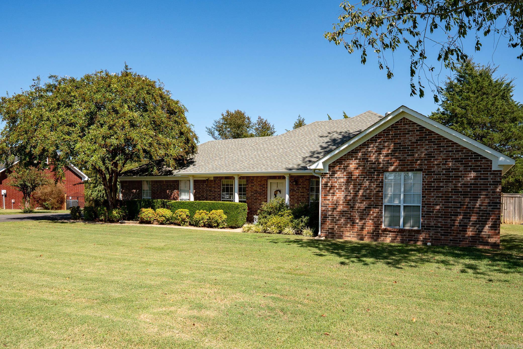 NORTHLAKE - Residential