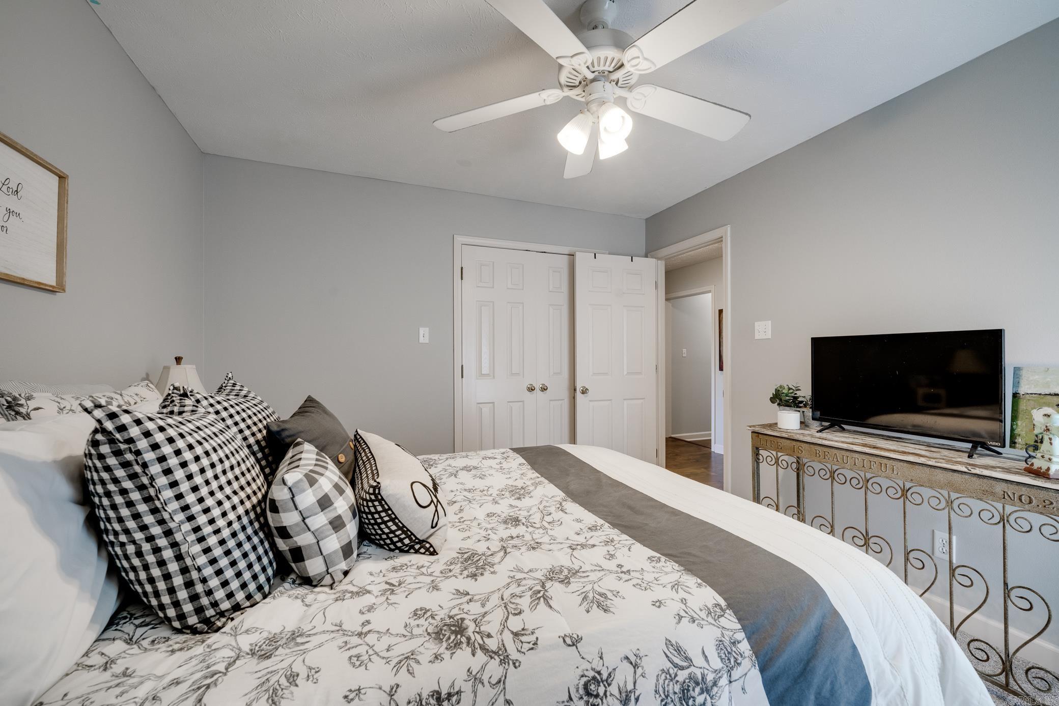 NORTHLAKE - Residential