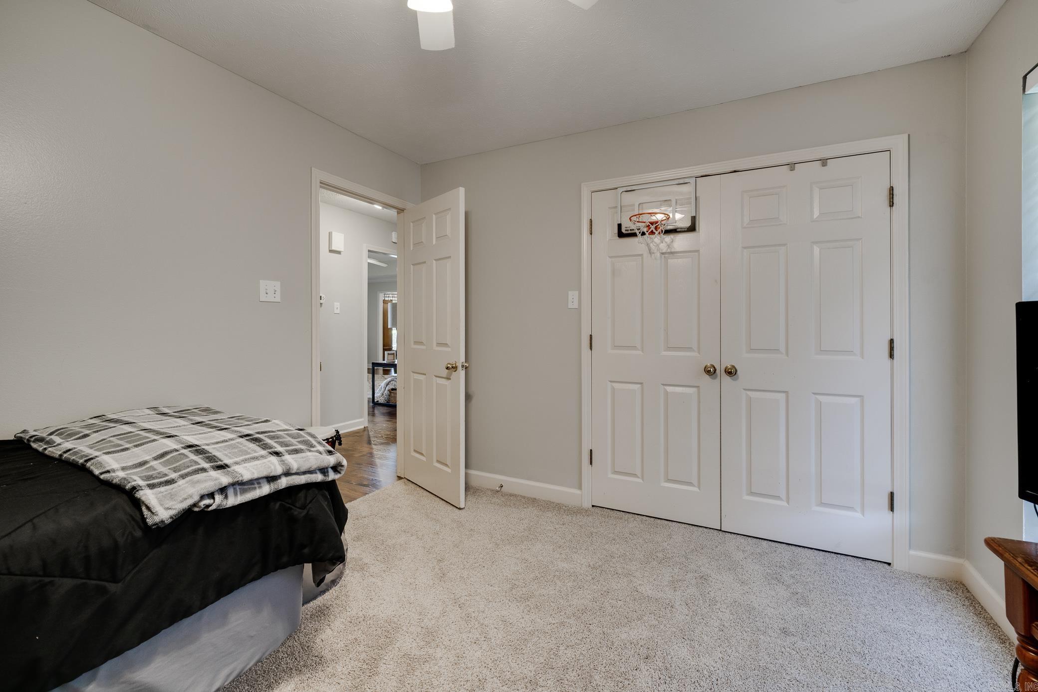 NORTHLAKE - Residential