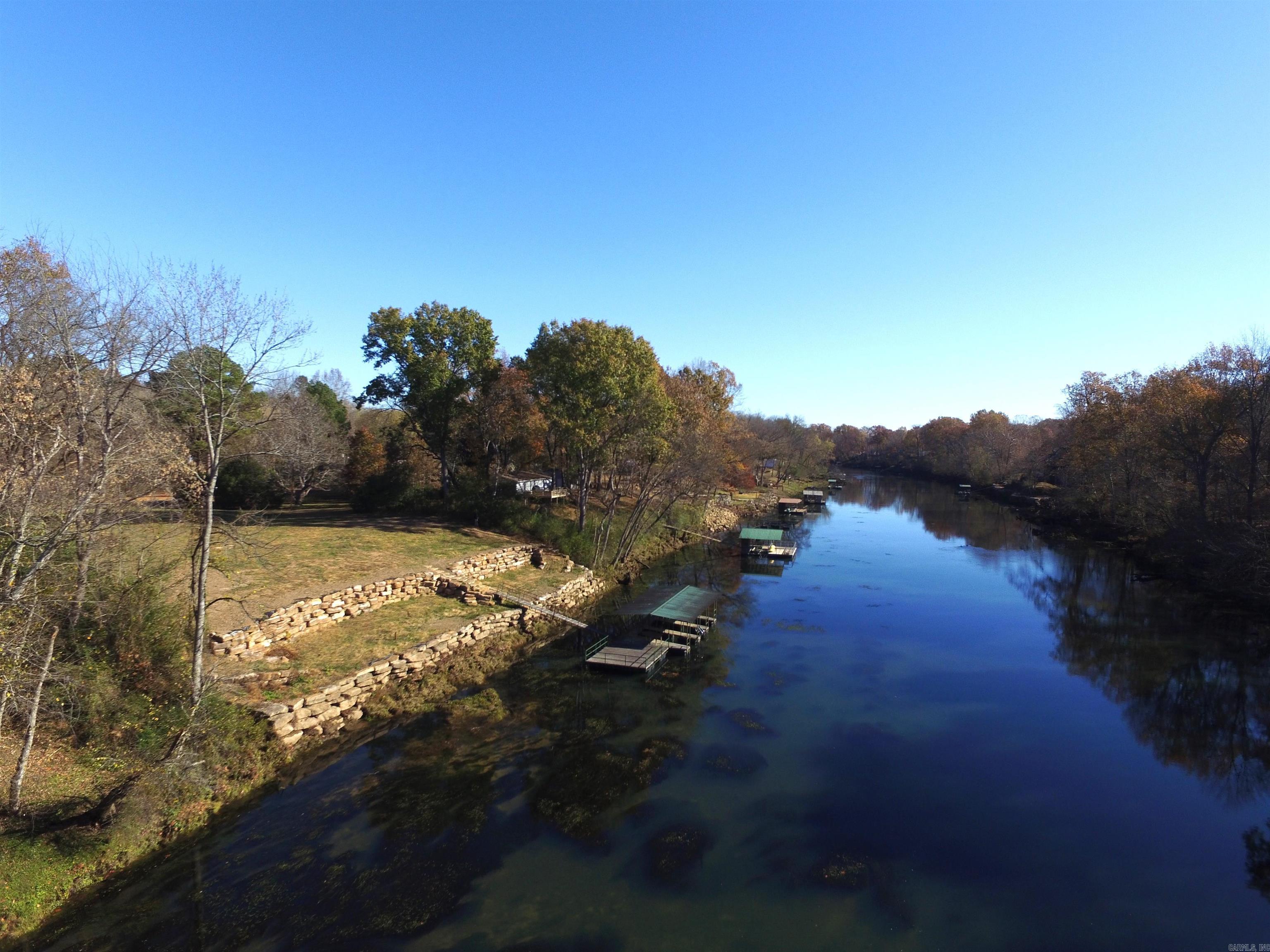 RIVER BEND - Land