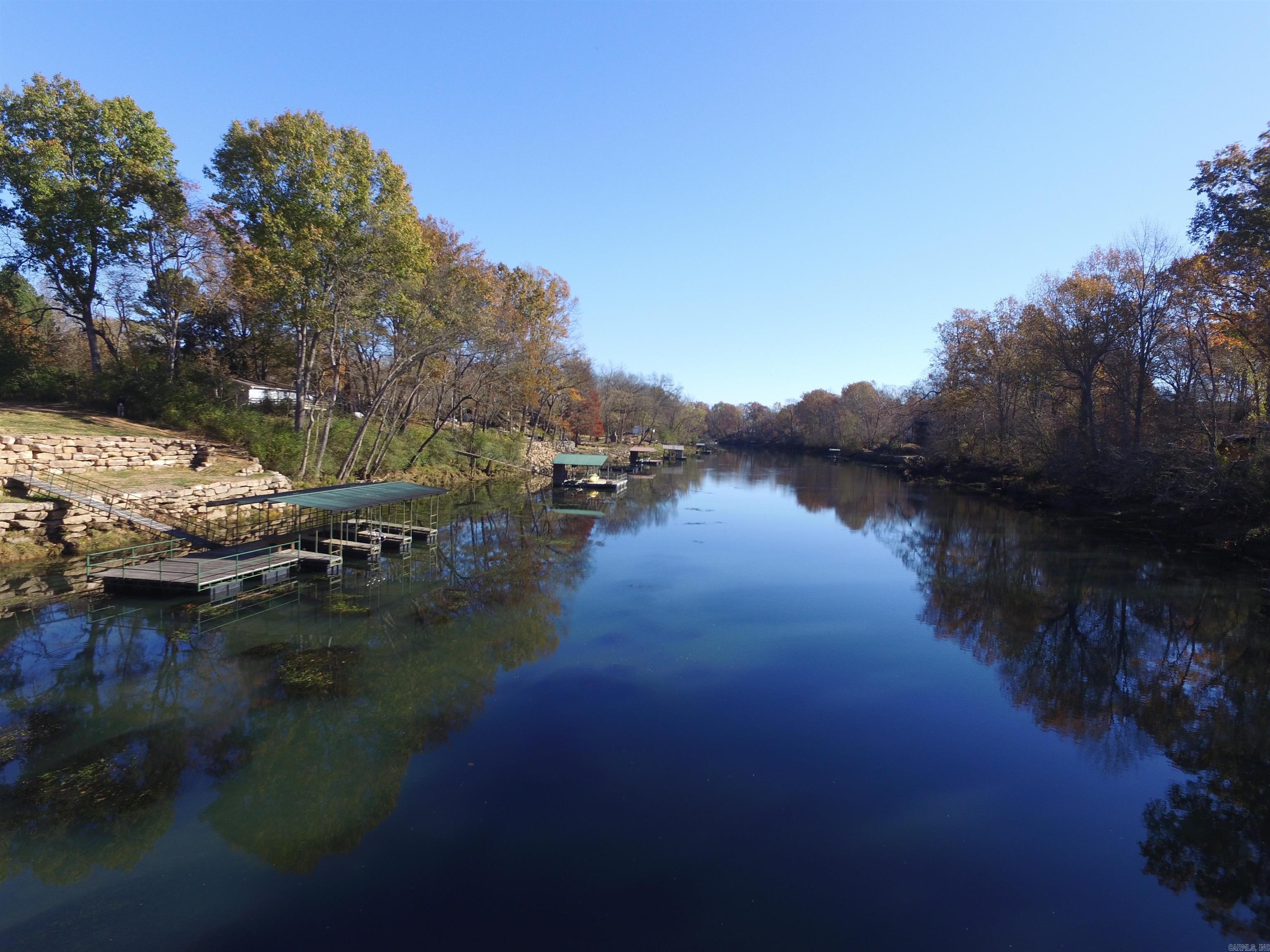 RIVER BEND - Land