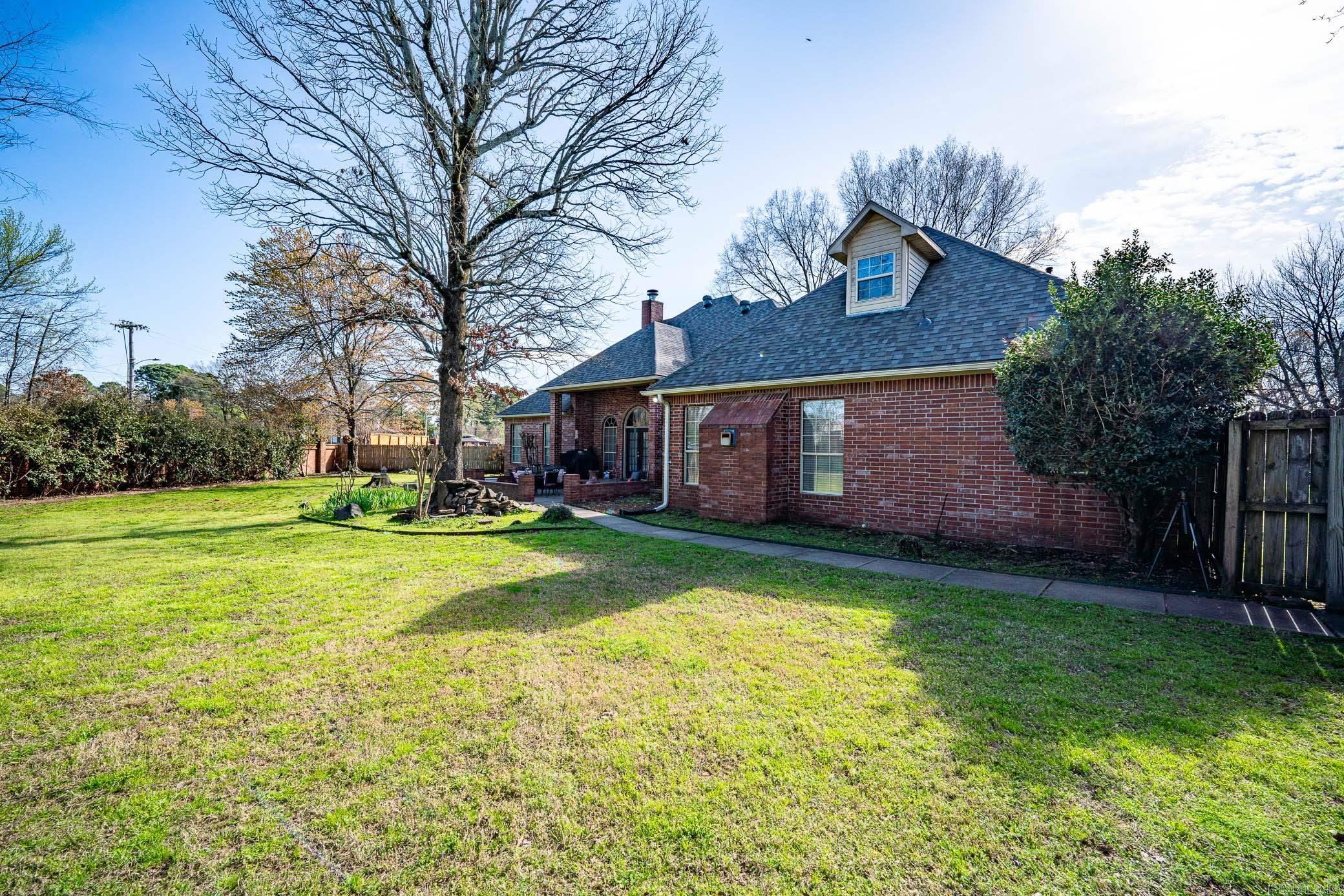 Royal Oaks - Residential