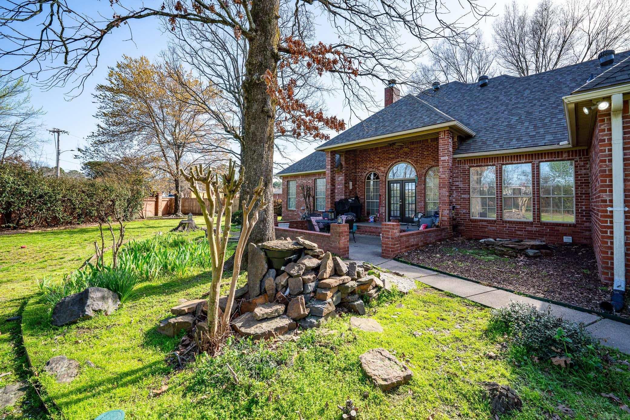 Royal Oaks - Residential