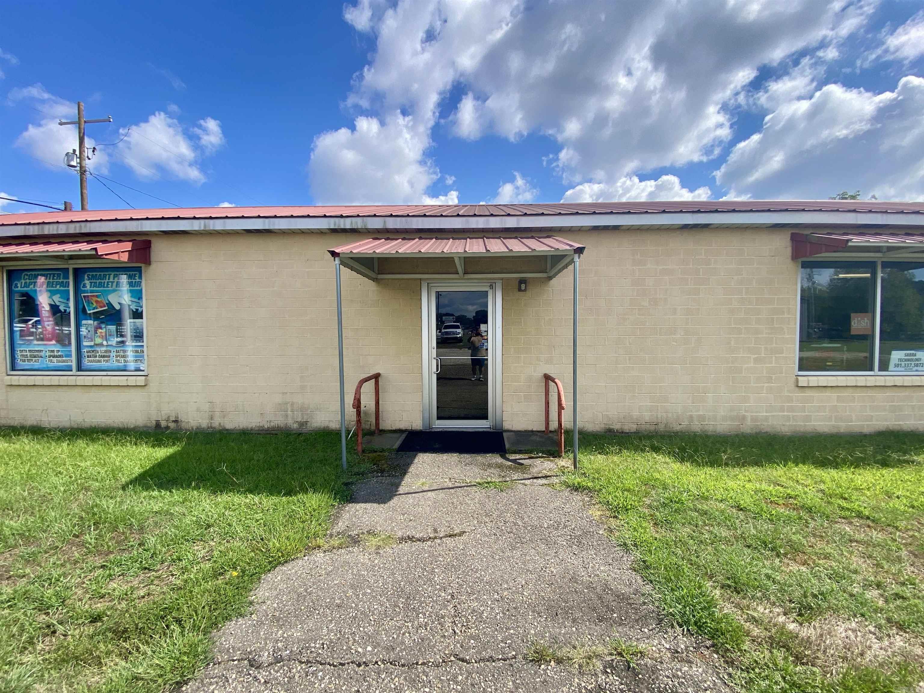 Lund and Hill Origtownmal - Commercial Sale