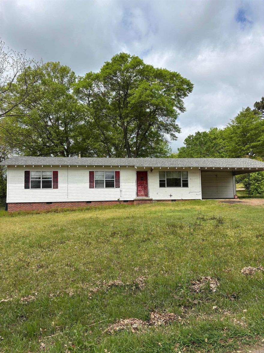 Located in the heart of Dierks, this home is a great starter home or investment property.  Offers over 1,150 sq ft of living space, 2 bedrooms and 1 bath.  Single carport with laundry room.  Contact our office for more details or to schedule a viewing.