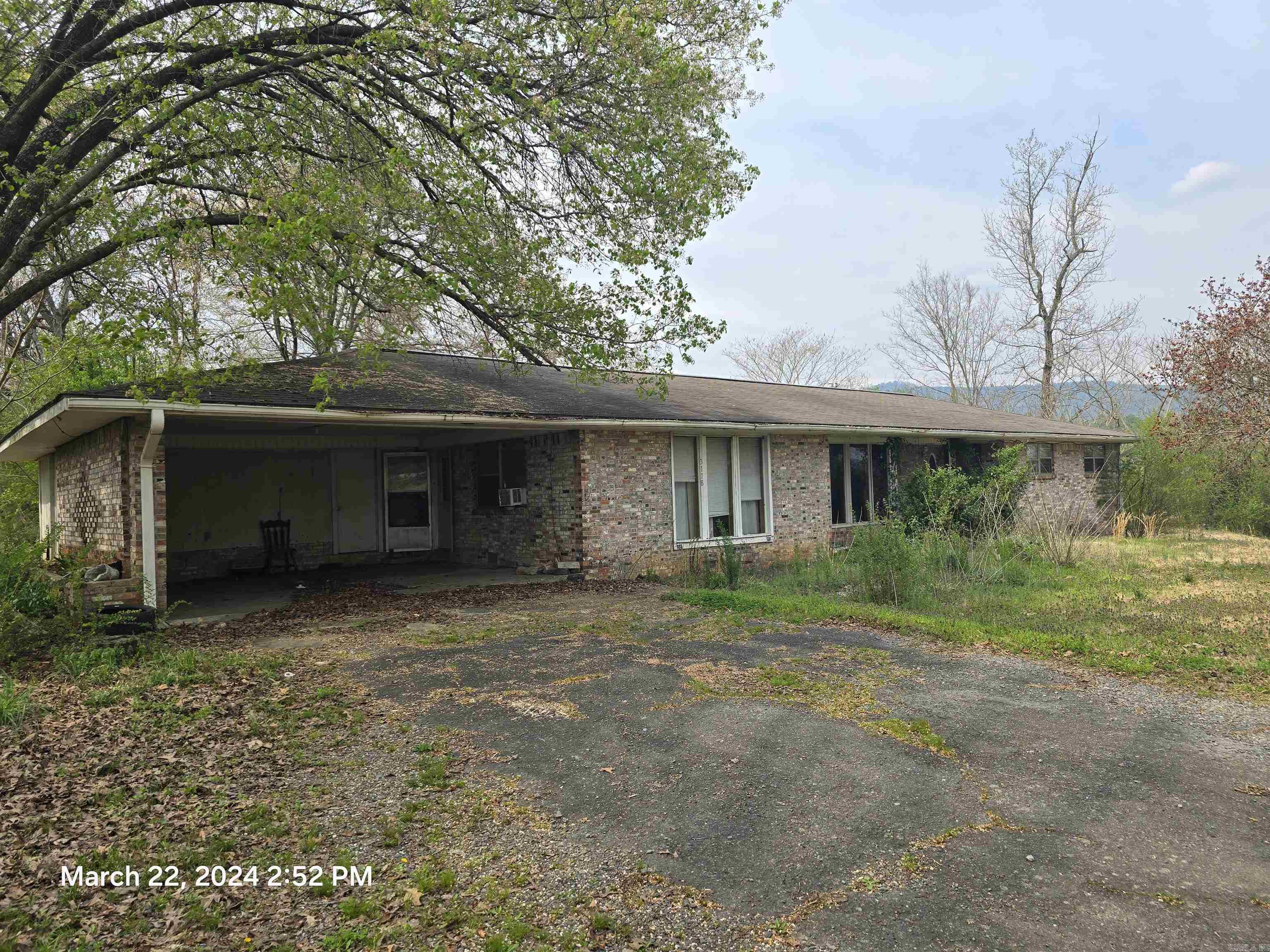 TLC is the key on this amazing investment property. don't wait, yes it needs love but at 69,900 it will not last long. All offers must be submitted by the Buyer's agent via the RES.NET Agent Portal. If your offer is accepted, you agree to be responsible for an offer submission technology fee of $150.00. The fee will be collected and disbursed by the settlement agent and disbursed at the closing and settlement of the transaction. To submit your buyer's offer, simply click the link below. If you already have a RES.NET Agent account, you will be prompted to log in. If not, you will be prompted to create an account.
