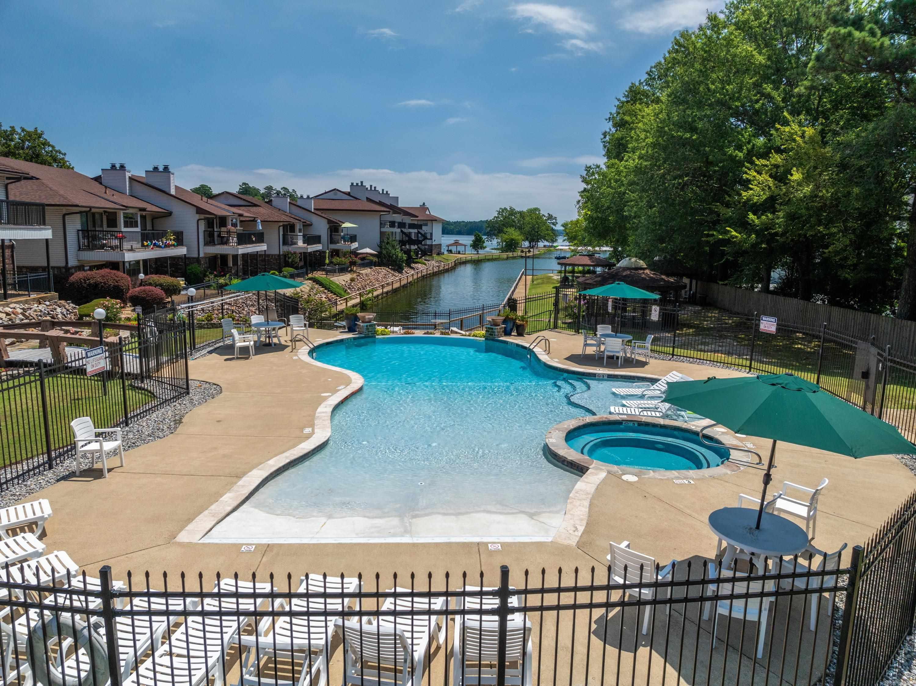 EMERALD ISLE HPR - Residential