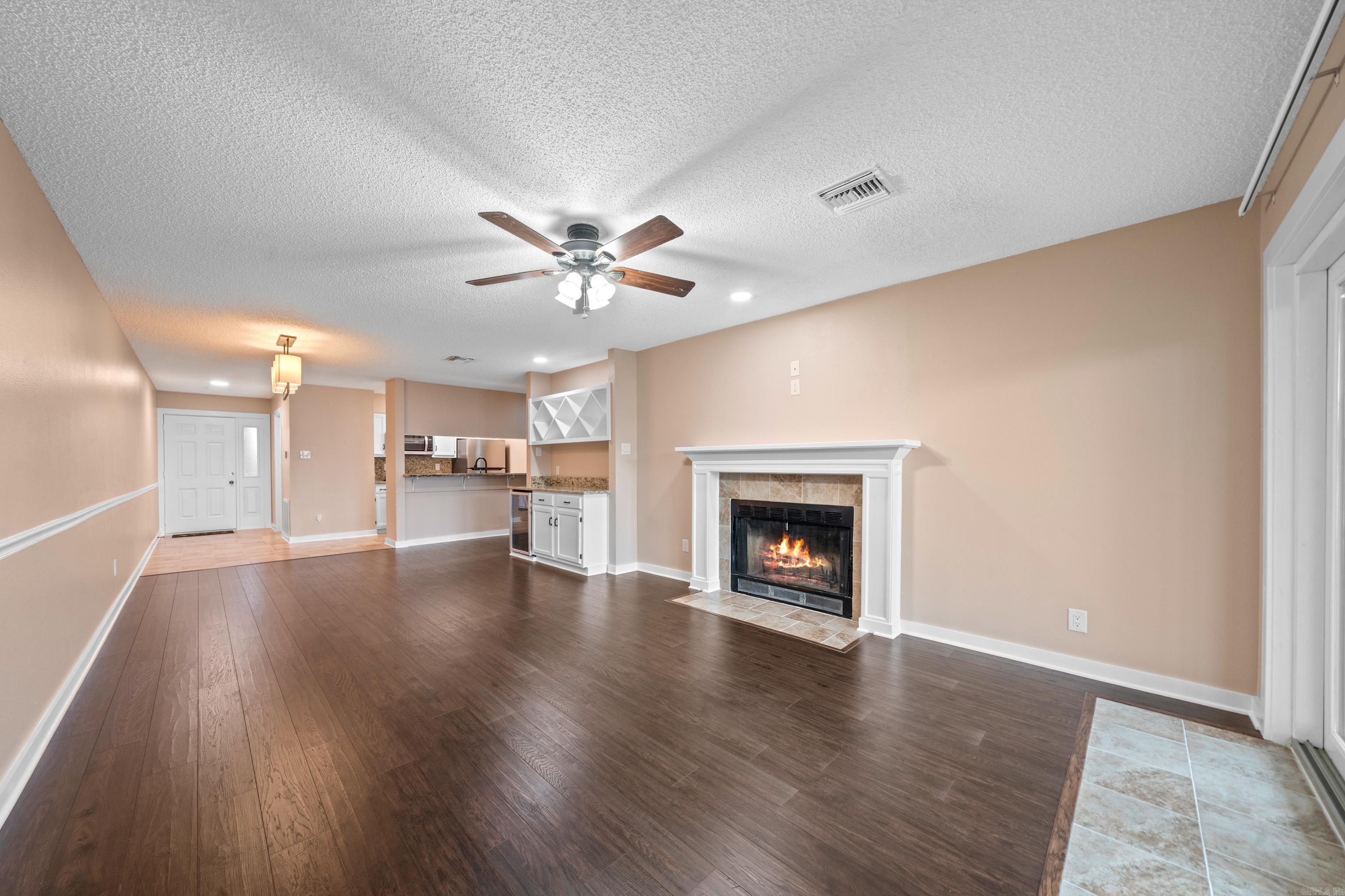 EMERALD ISLE HPR - Residential