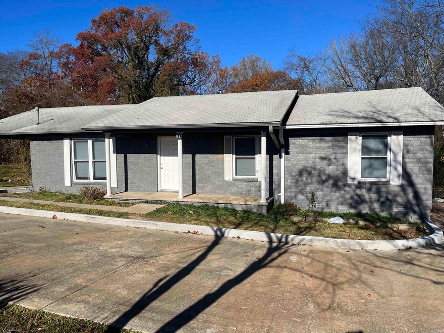 Large remodeled home on fully fenced .34 acres. This property has 4 bedrooms, 3 bathrooms, 2 separate living spaces along with a bonus room which could be a 5th bedroom. New HVAC, new fridge, electric range, new paint and flooring throughout. Prime location near shopping, restaurants interstate access.