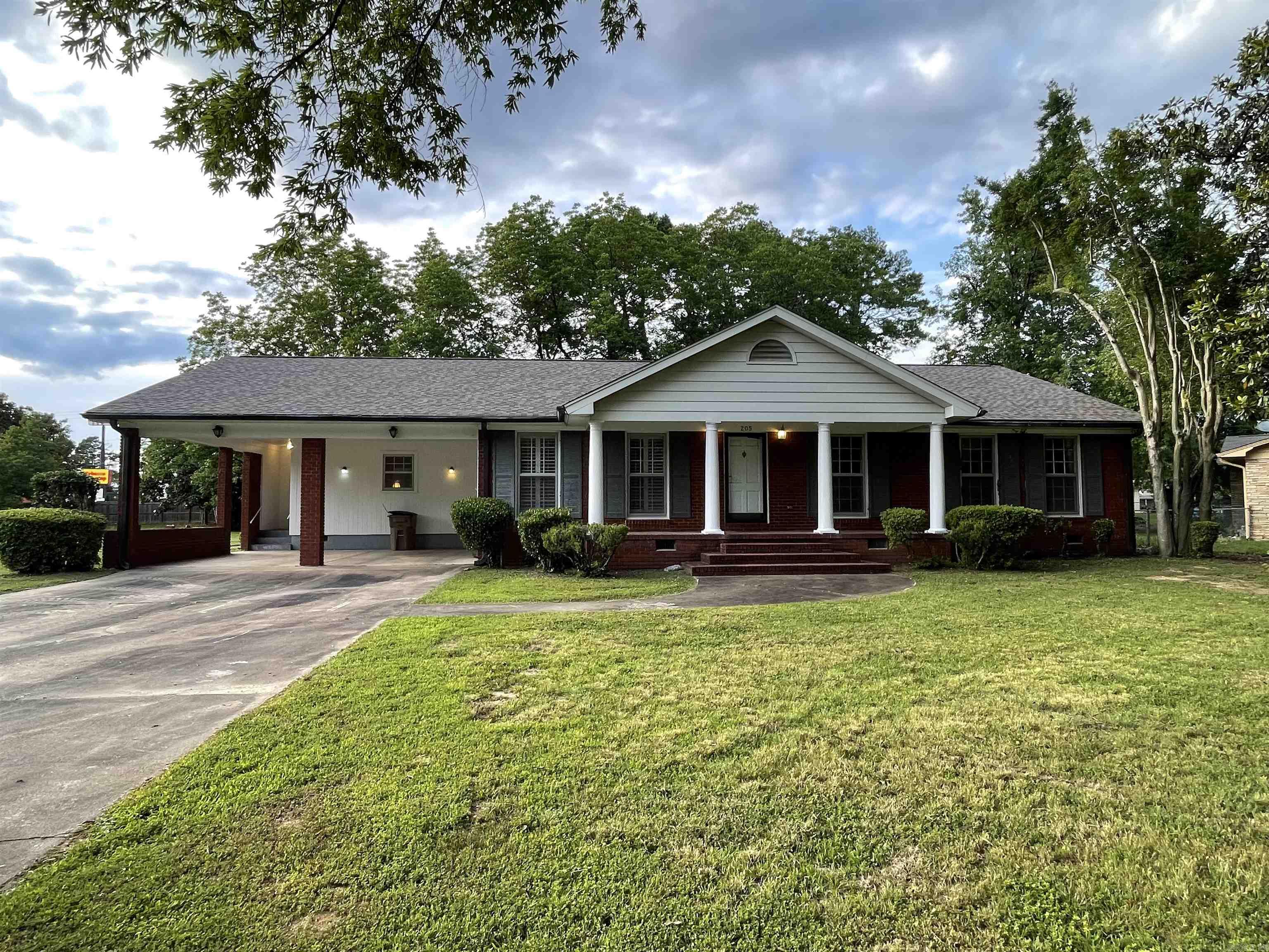 Due to no fault of the seller, this lovely home is back on the market. Call today to see this home. Make your dream a reality with a stunning colonial style home, perfectly positioned in the desirable Washington Heights subdivision. Enjoy the serenity of a shaded lot but just moments away from every convenience. This one owner home has been fastidiously cared for, visible in the recent roof installation (April 2024) for an HVAC upgrade (2022) The interior and exterior boast fresh paint, lending a refreshed look. Forrest City strategically situated between Little Rock and Memphis boast a diverse community supported by notable businesses like Boars Head Provisions, Airtherm Products, Inc. and Forrest City Medical Center. With its prime location in thriving industry Forrest City is both a beautiful place to live and a smart investment. Seller will offer $5,000 toward closing costs.