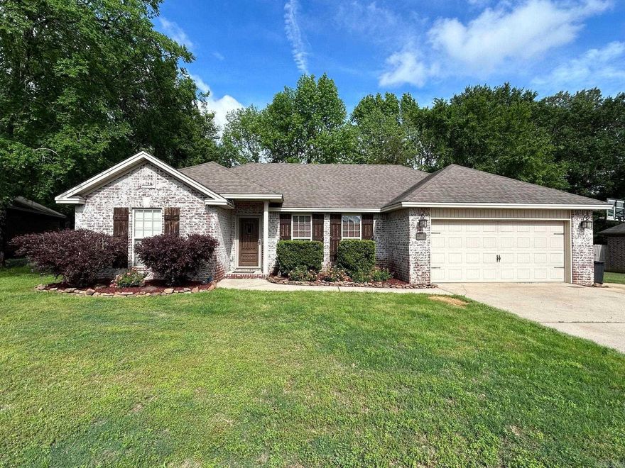 Welcome to 112 Meadowview, Judsonia, Arkansas! This charming home offers 3 bedrooms and 2 full baths, providing ample space for comfortable living. Step into the fully fenced backyard, perfect for enjoying outdoor activities or relaxing in privacy.  The garage features epoxy flooring, adding durability and a polished look to the space. Inside, you'll find a beautiful kitchen adorned with elegant cabinets, offering both functionality and style. Whether you're cooking up a storm or entertaining guests, this kitchen is sure to impress.  Don't miss the opportunity to make this house your home. Schedule a viewing today and discover all the comforts and conveniences it has to offer!