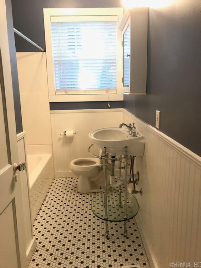 Hill Crest - Residential Lease